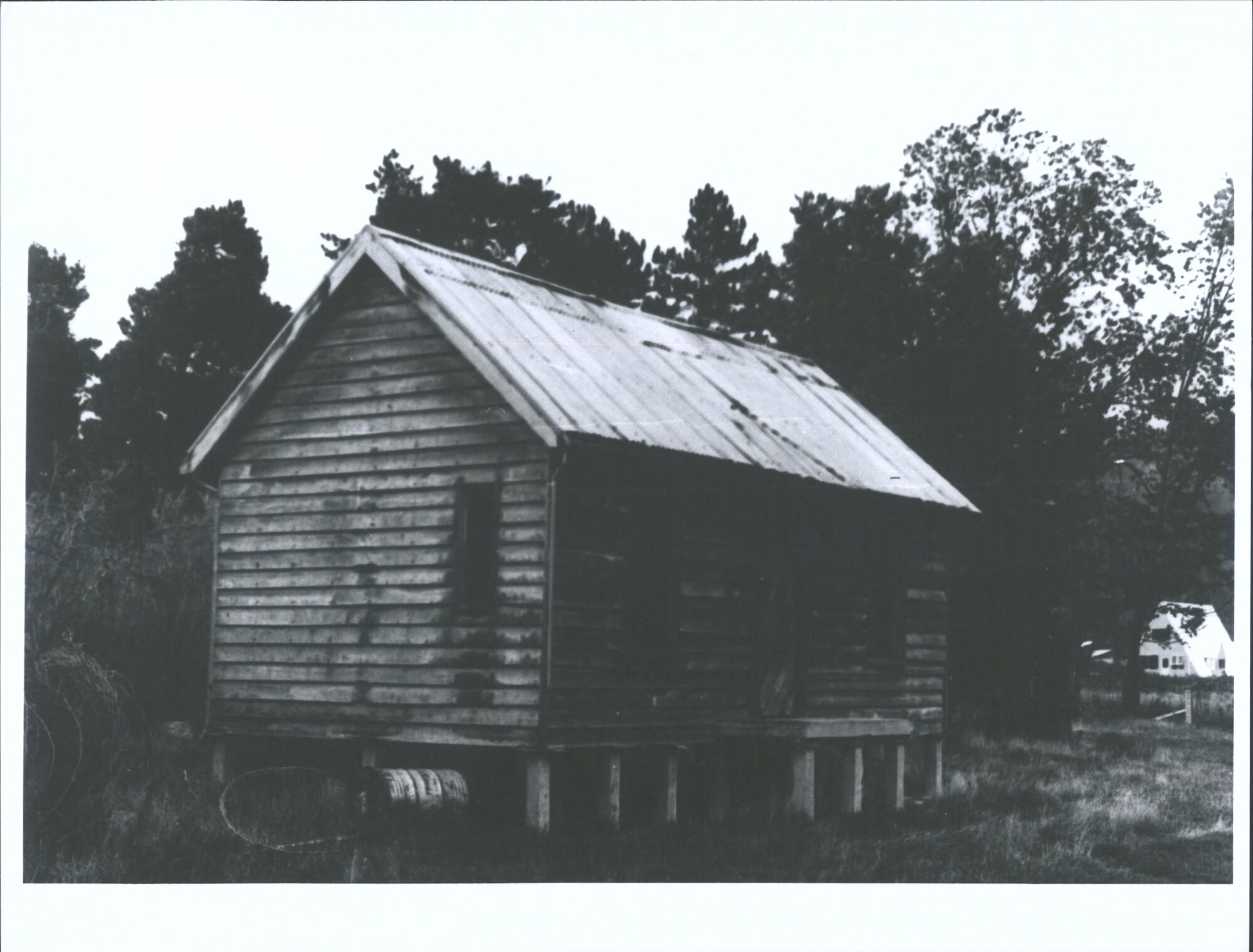 Building variously called goal, courthouse, police building built ca 1863
