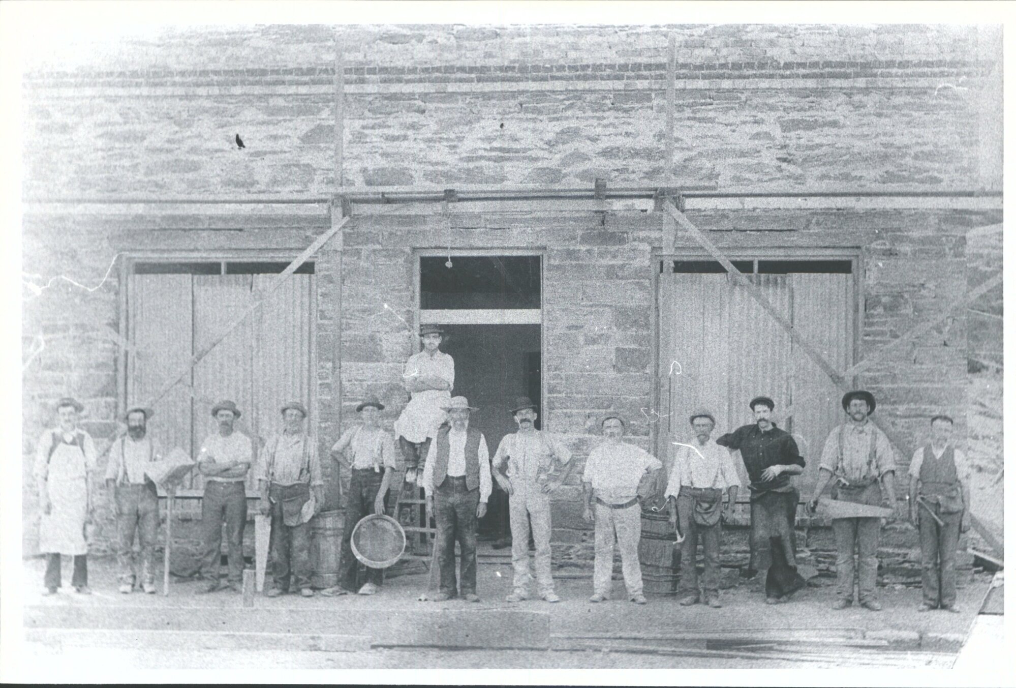 Building the Shop now occupied by Whitelock's.