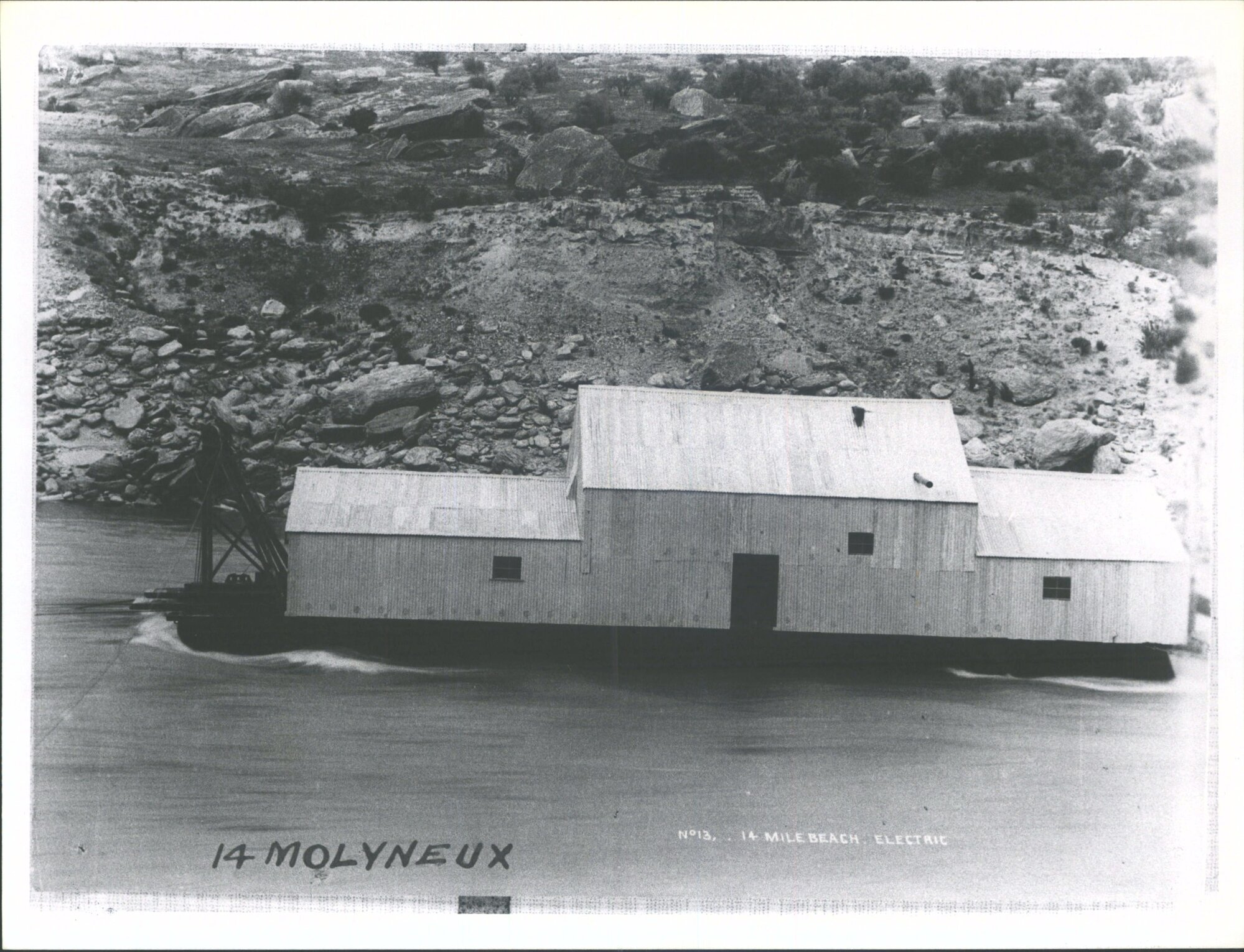 Molyneux Gorge, 14 Mile Beach. Electric Molyneux 14