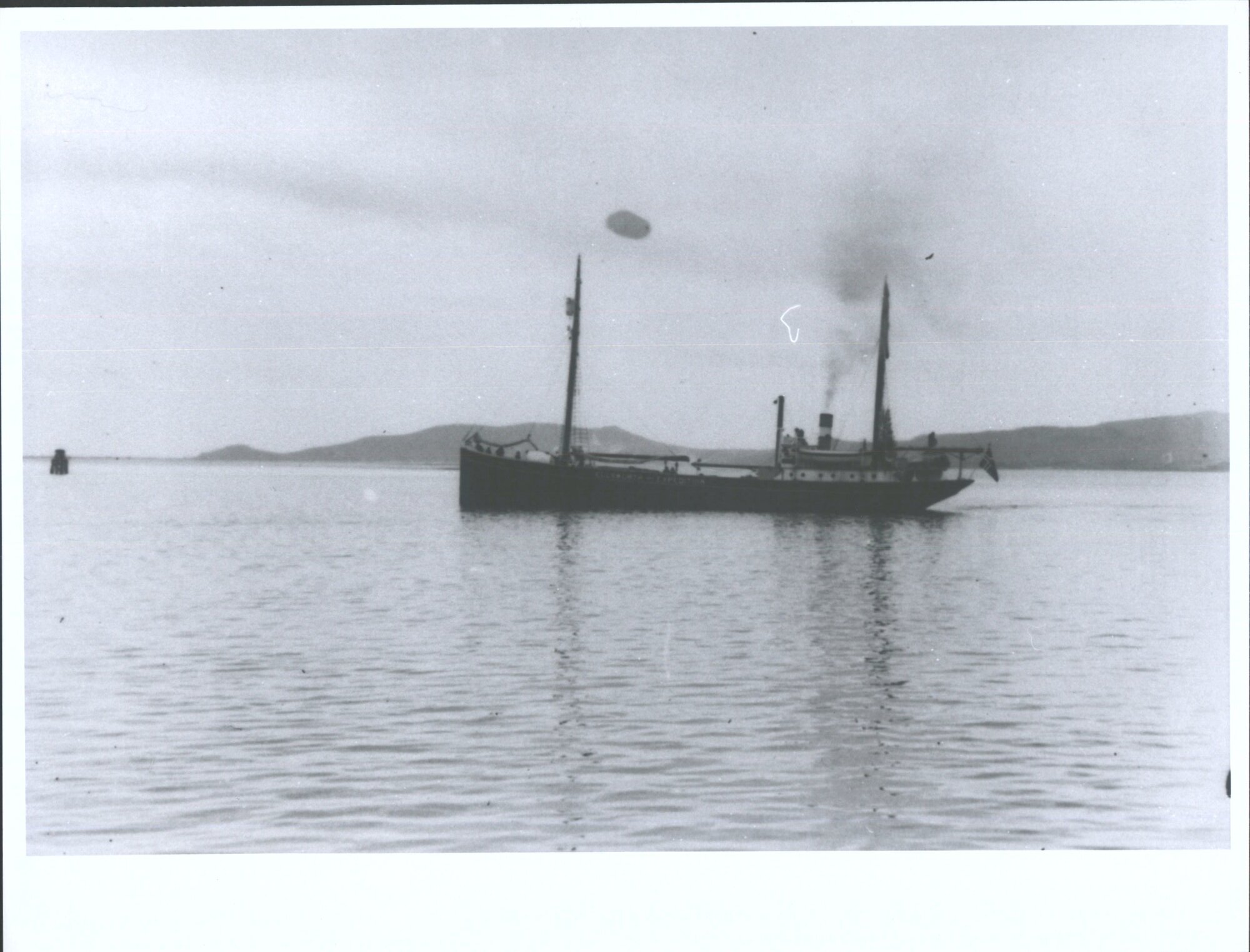 "Lincoln Ellsworth" departure for Antarctica