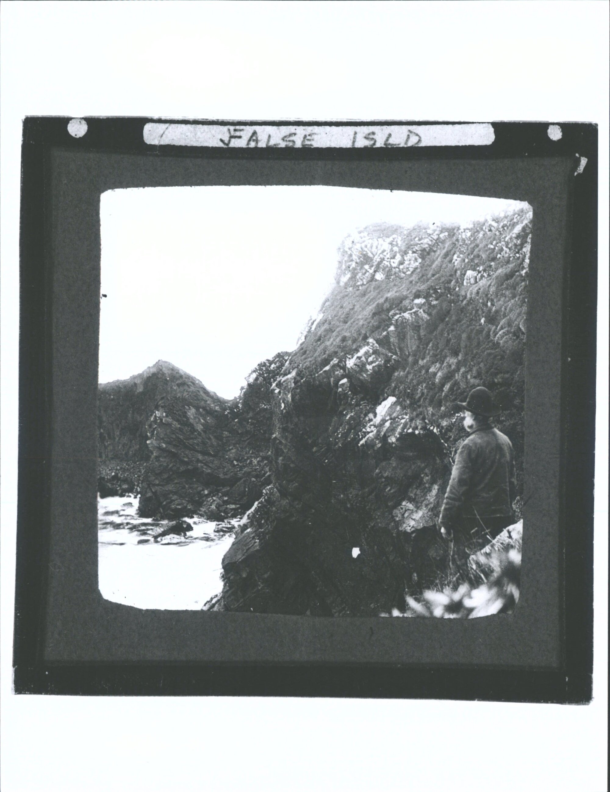 Between Surat Beach &amp; Cannibal Bay "False Island"