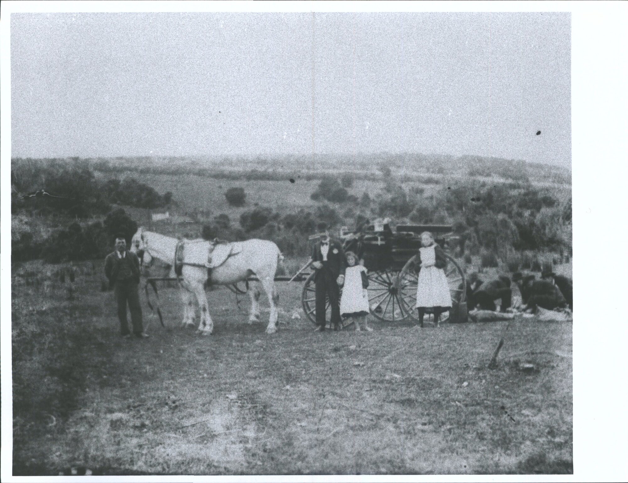 W. (Bill) Harris on left