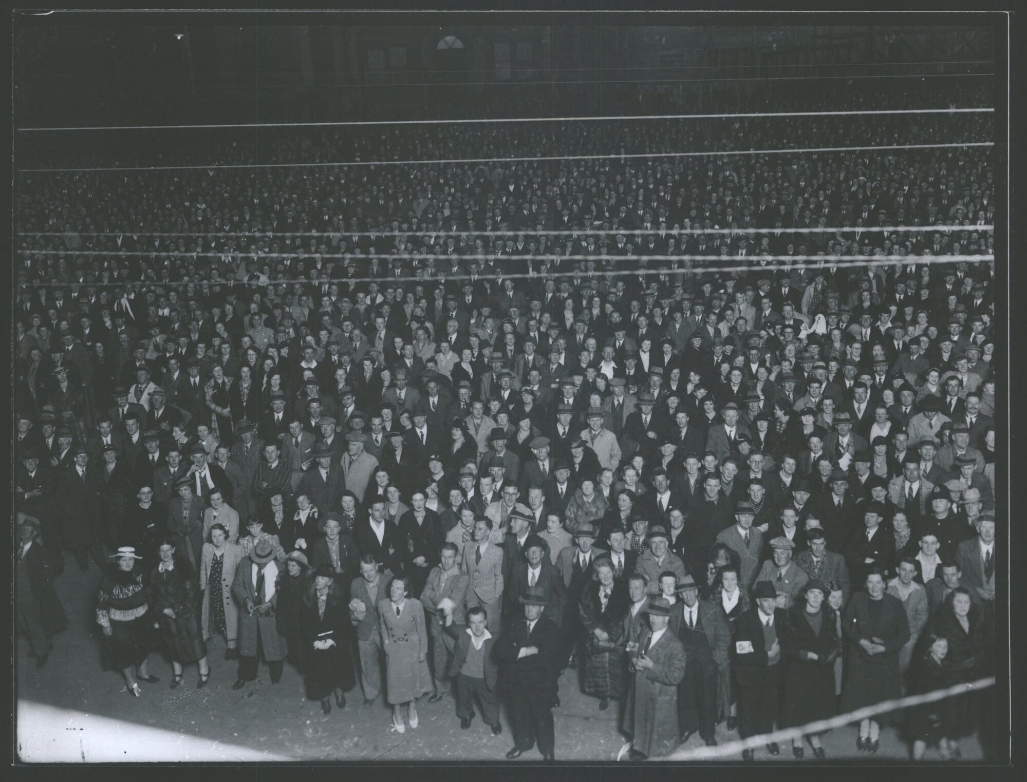 Section of crowd outside Otago Daily Times building on election night. N' 1925