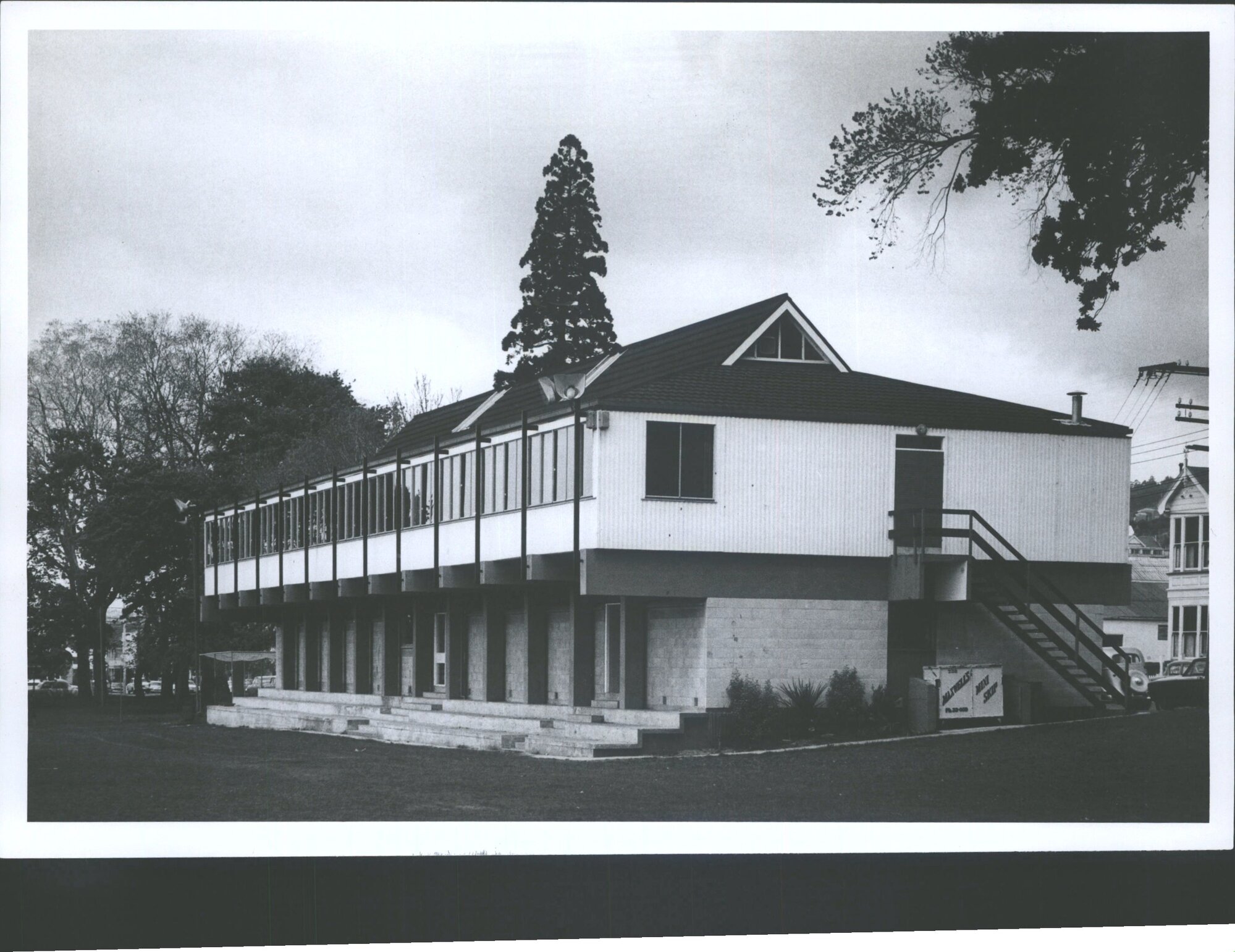 NORTHERN OAKS PAVILLION