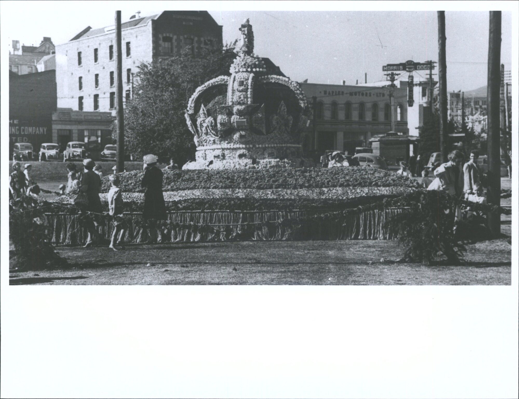 Floral Display crown outside Crown Roller Milling Company
