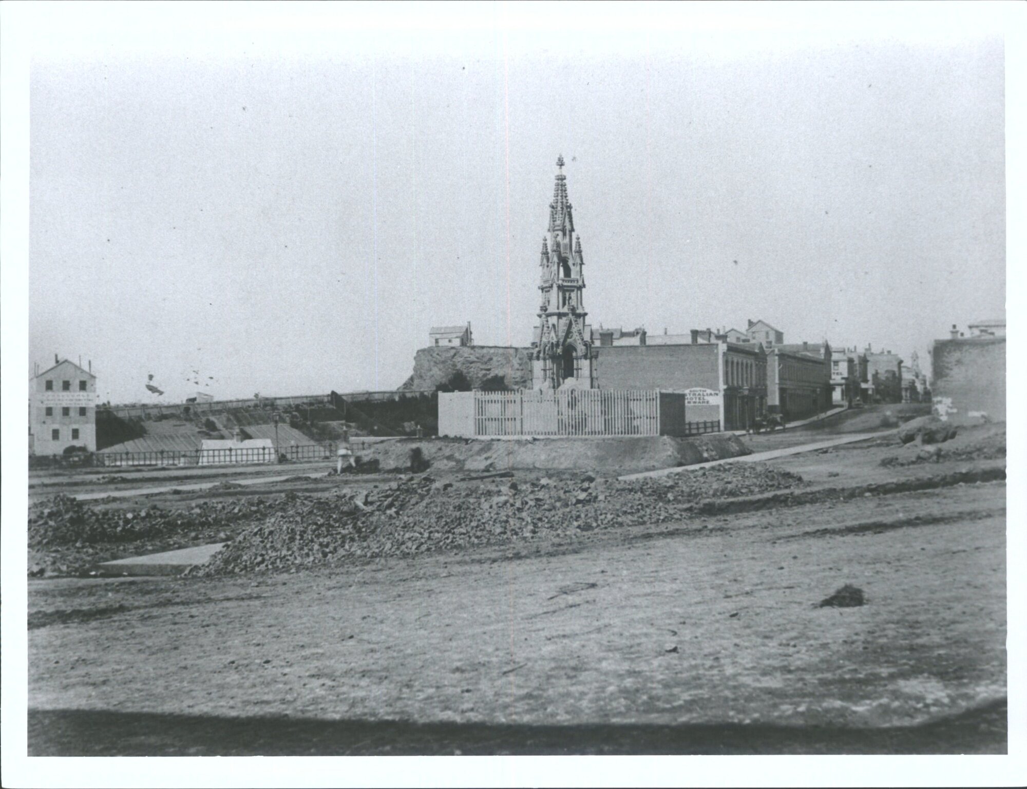 Cargill's Monument, Towards Princes Street