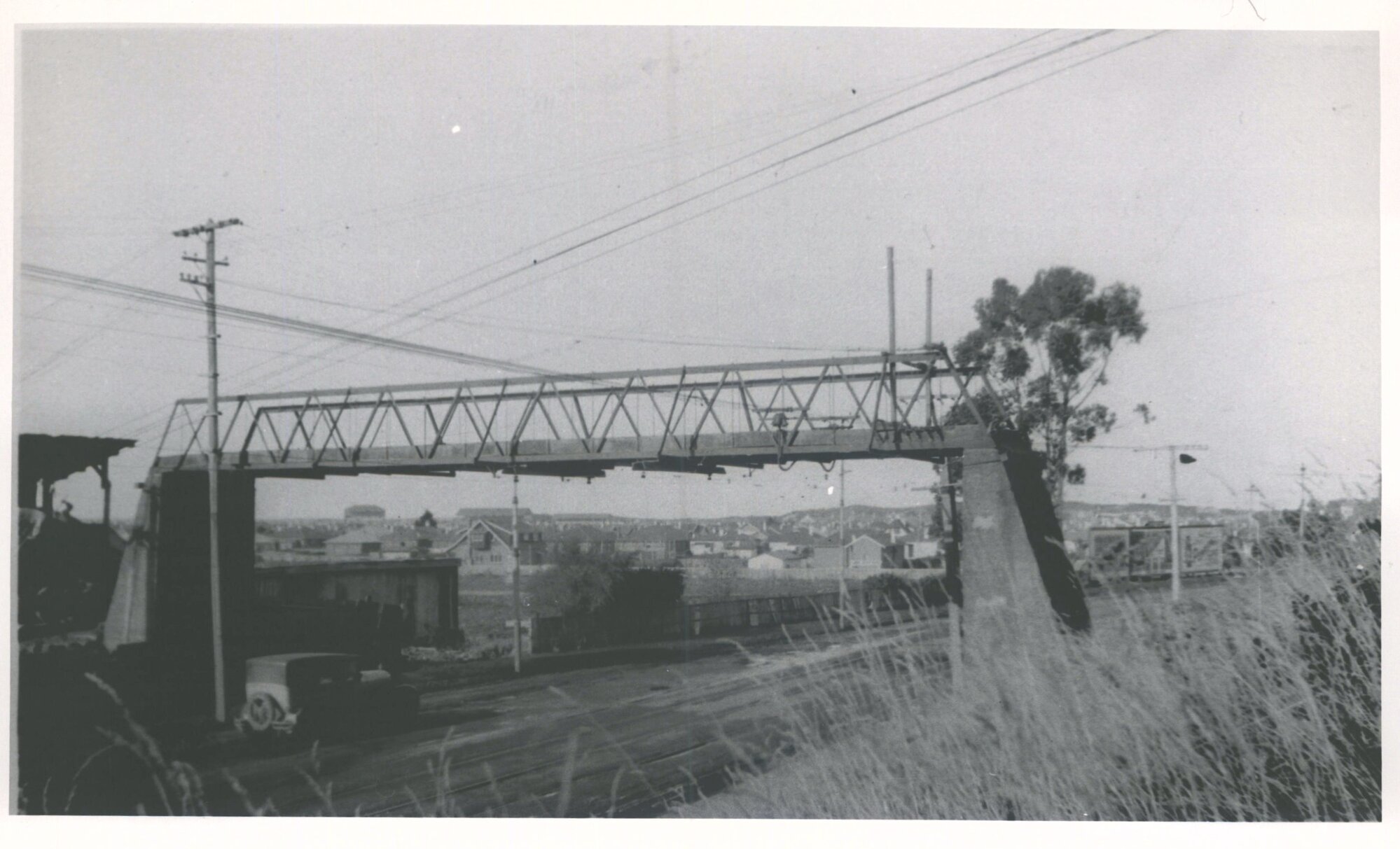 The cableway over Forbury Rd at shields Brickworks