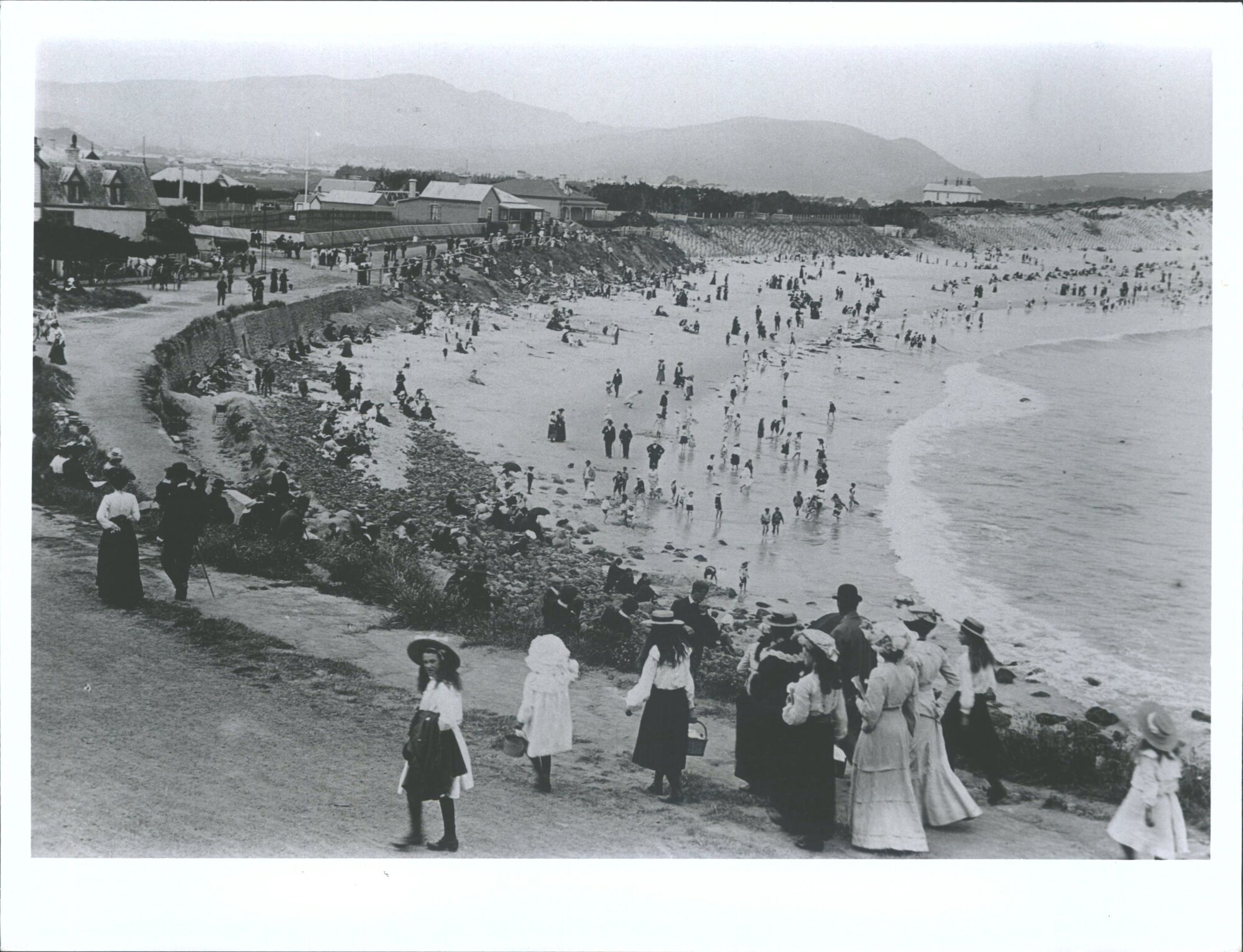 St Clair Beach Scenes