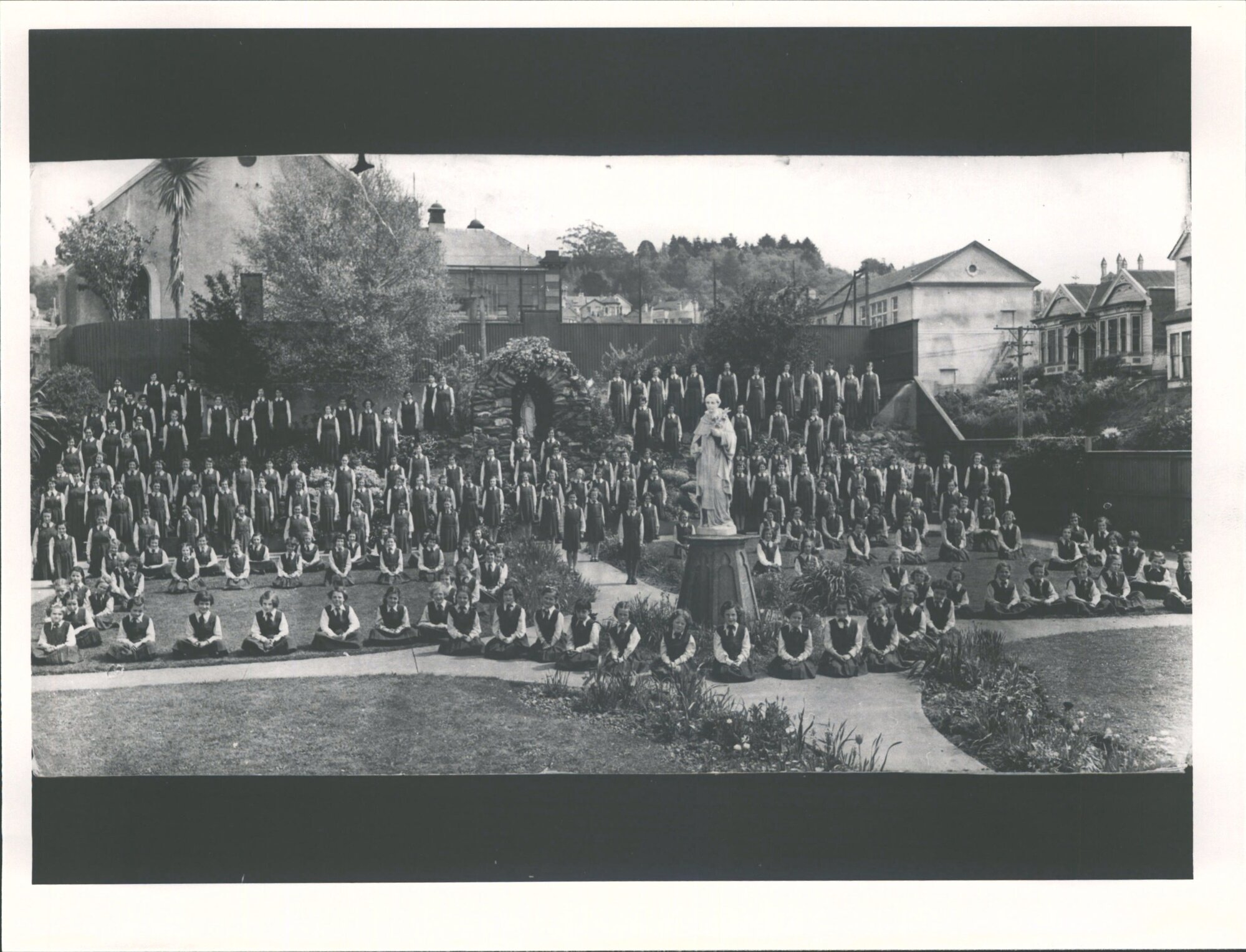 St Dominics College Pupils