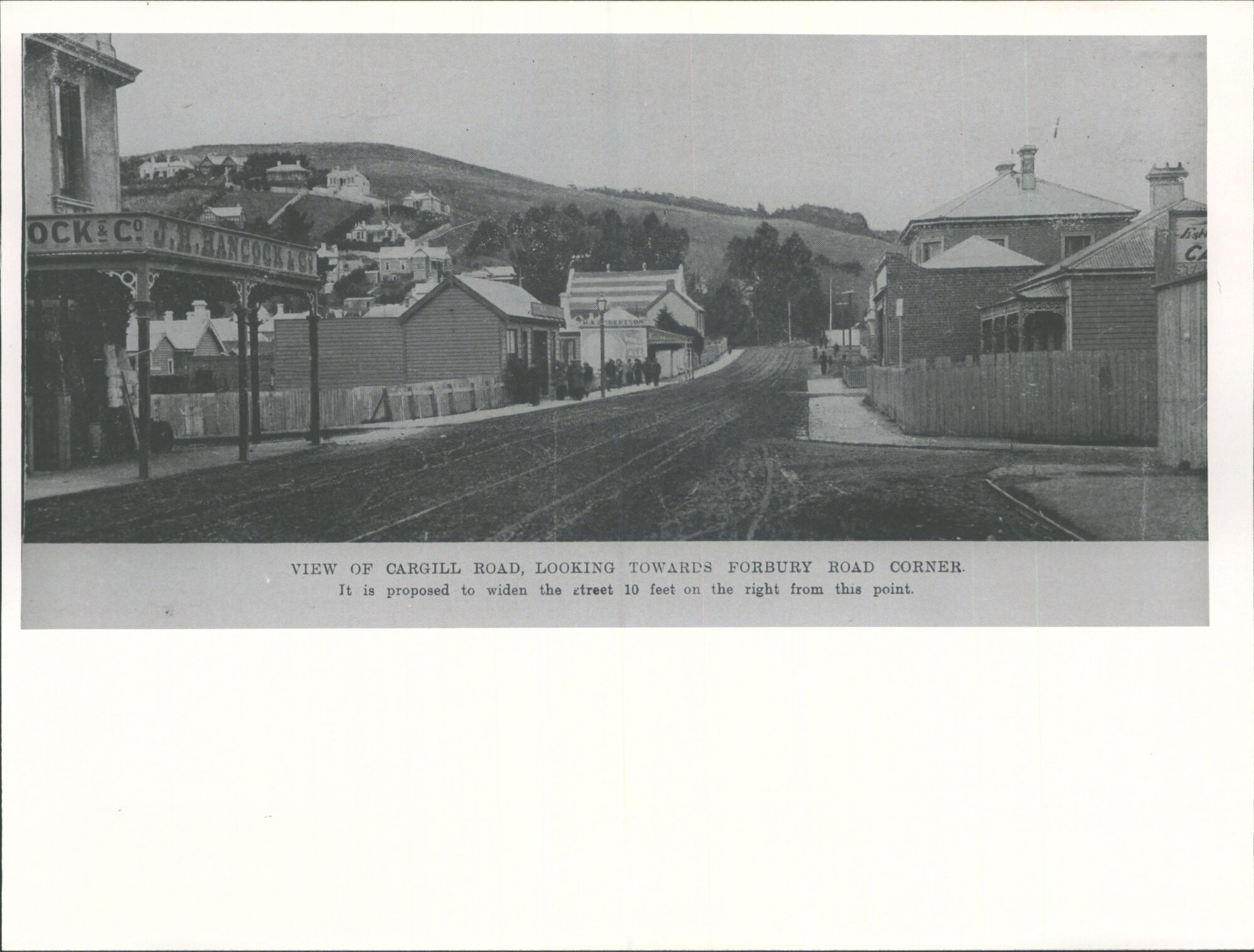 (looking toward Forbury corner)