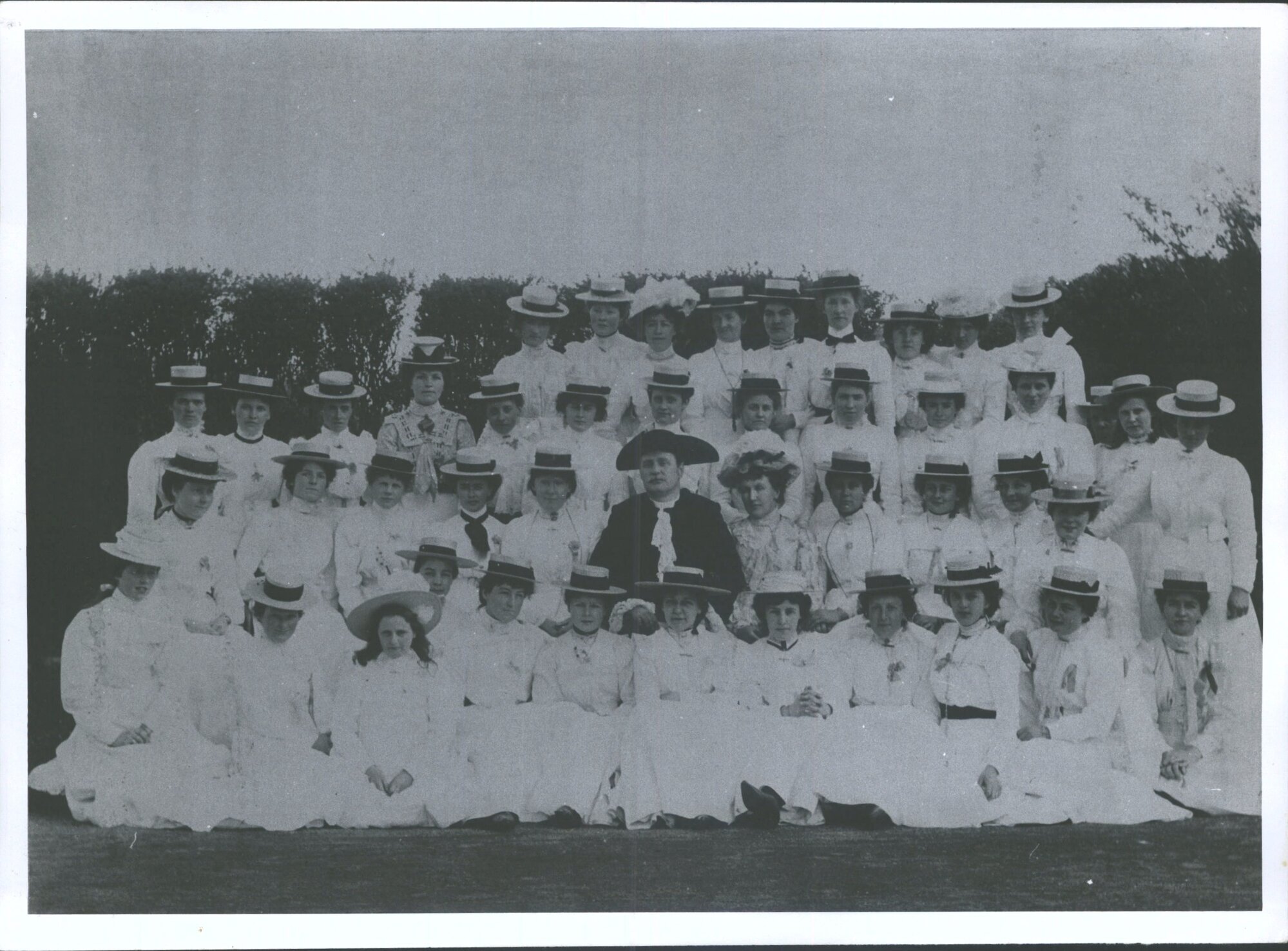 Rev. Gibb and parish <unreadable> (after) prepased