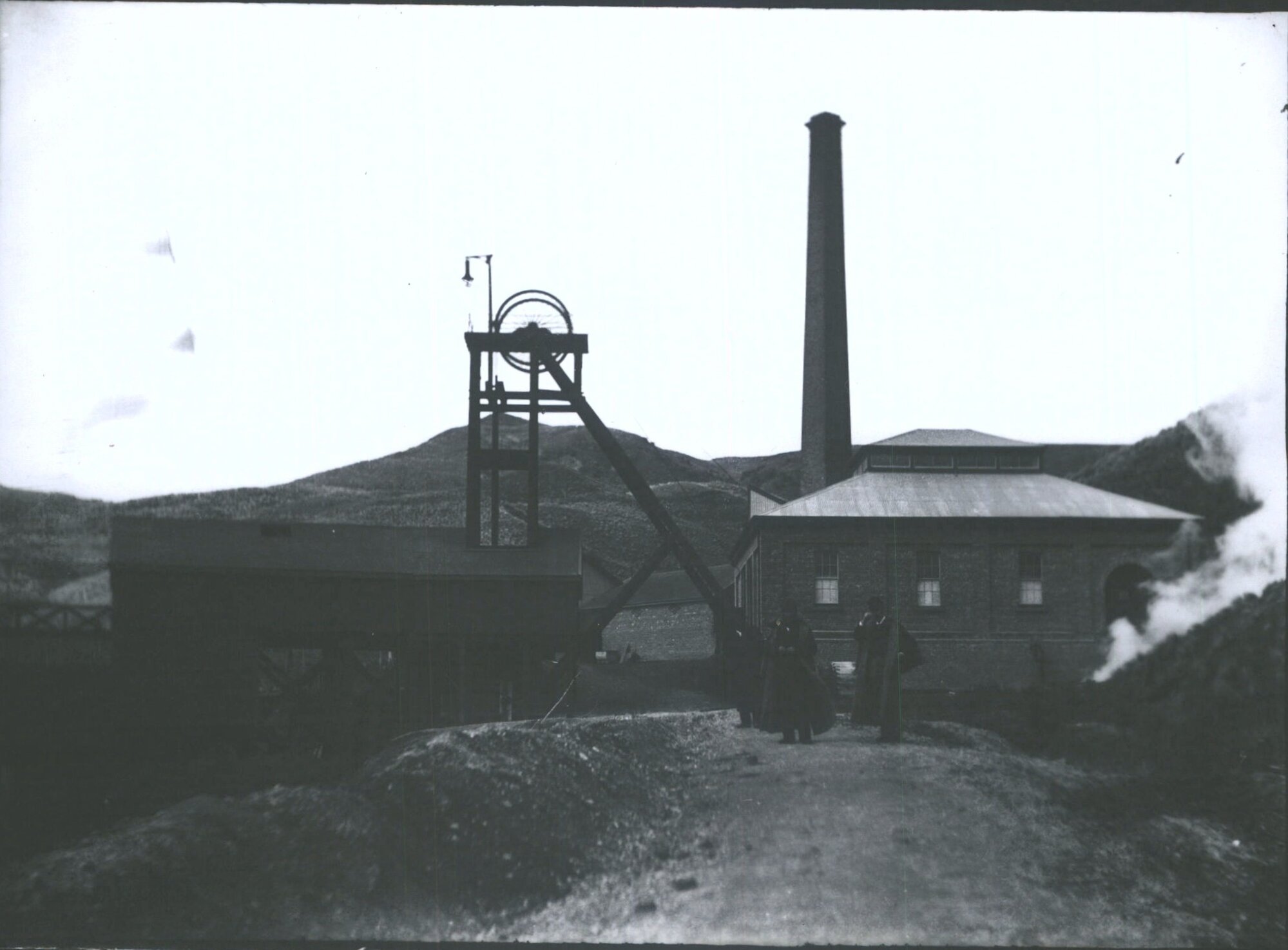 Rail &amp; Coal Co. - Engine house &amp; coal chute