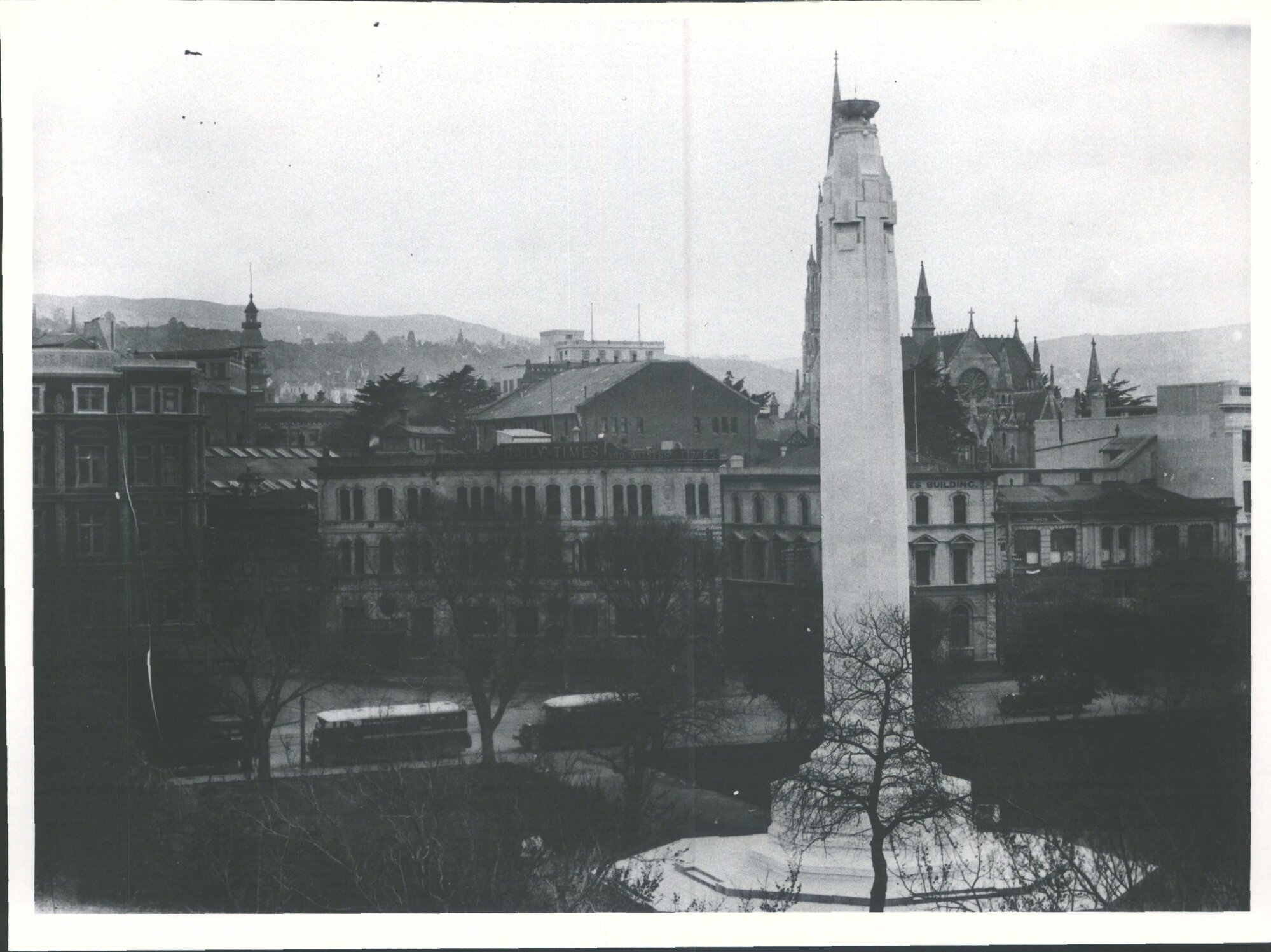 Queens Gardens, lower High Street