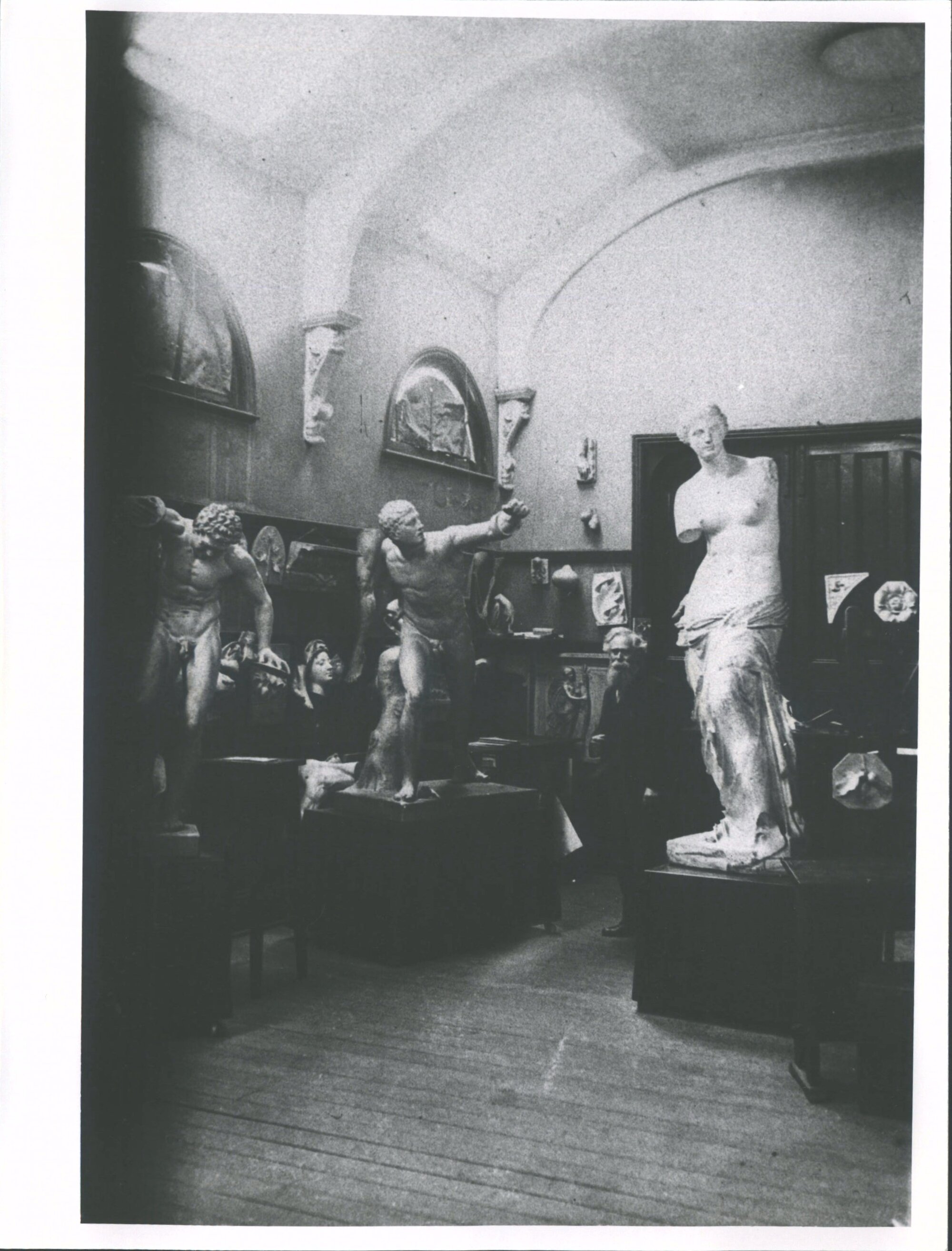 Dunedin - Otago School of Art 1900 with D. Con Hutton