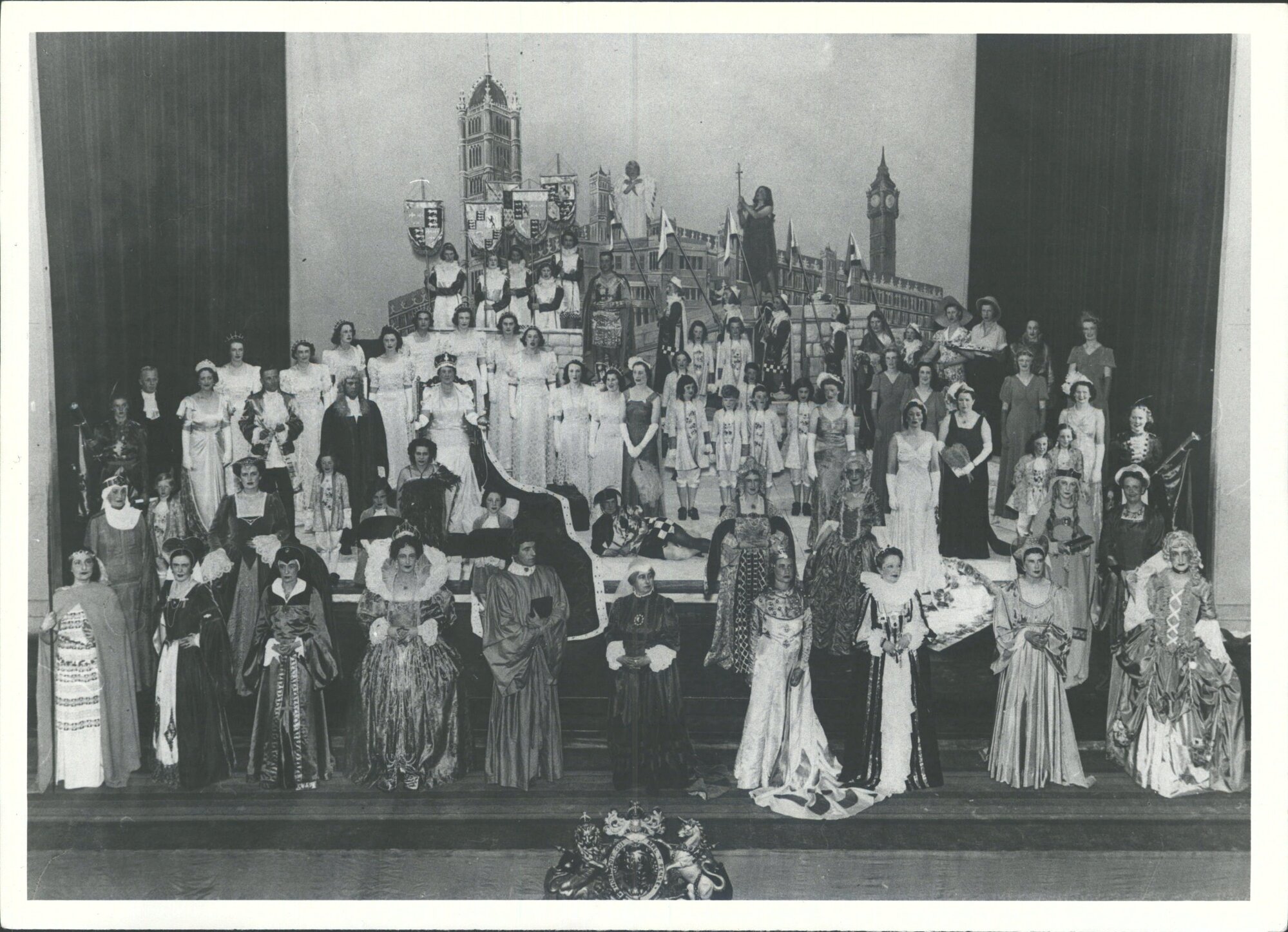 H. Queen Carnival, Dn