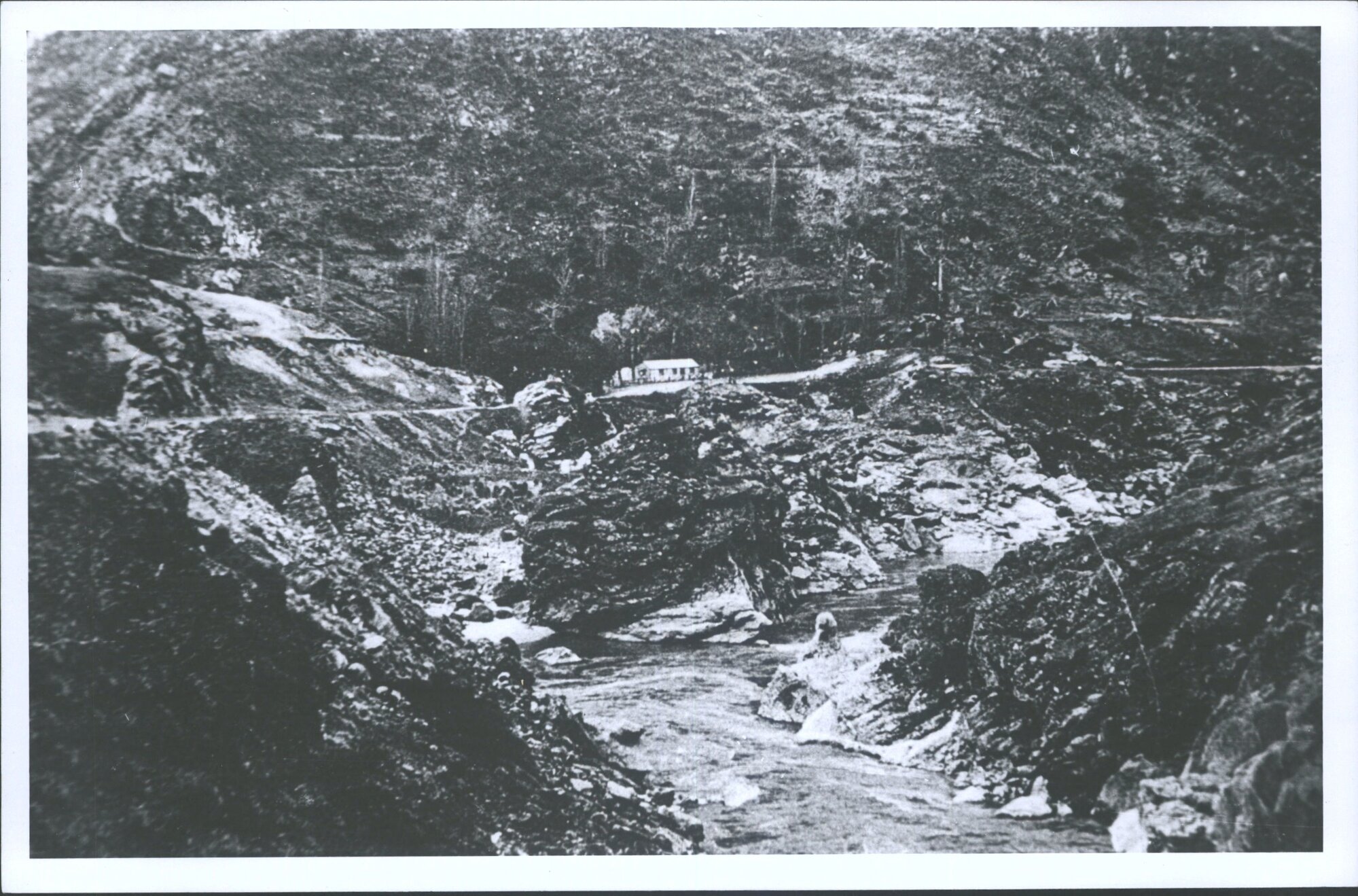 Kirtleburn Hotel Stop Burnt down 1880's