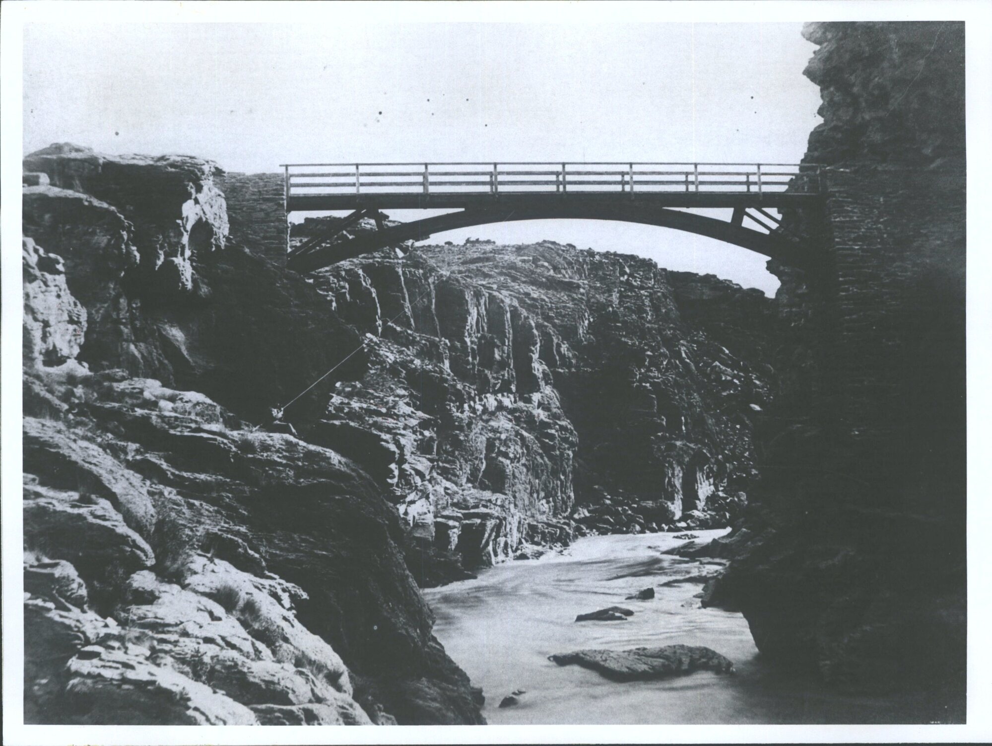 (Possibly Bannockburn Bridge)