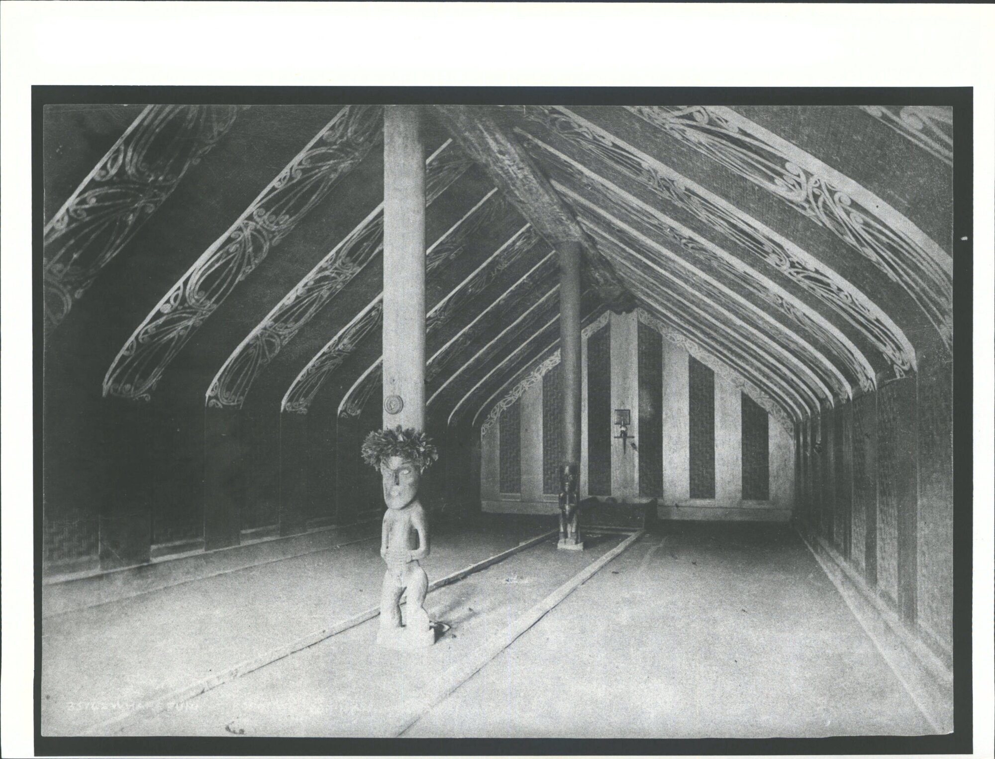 Wharepuni at Koroniti: Interior