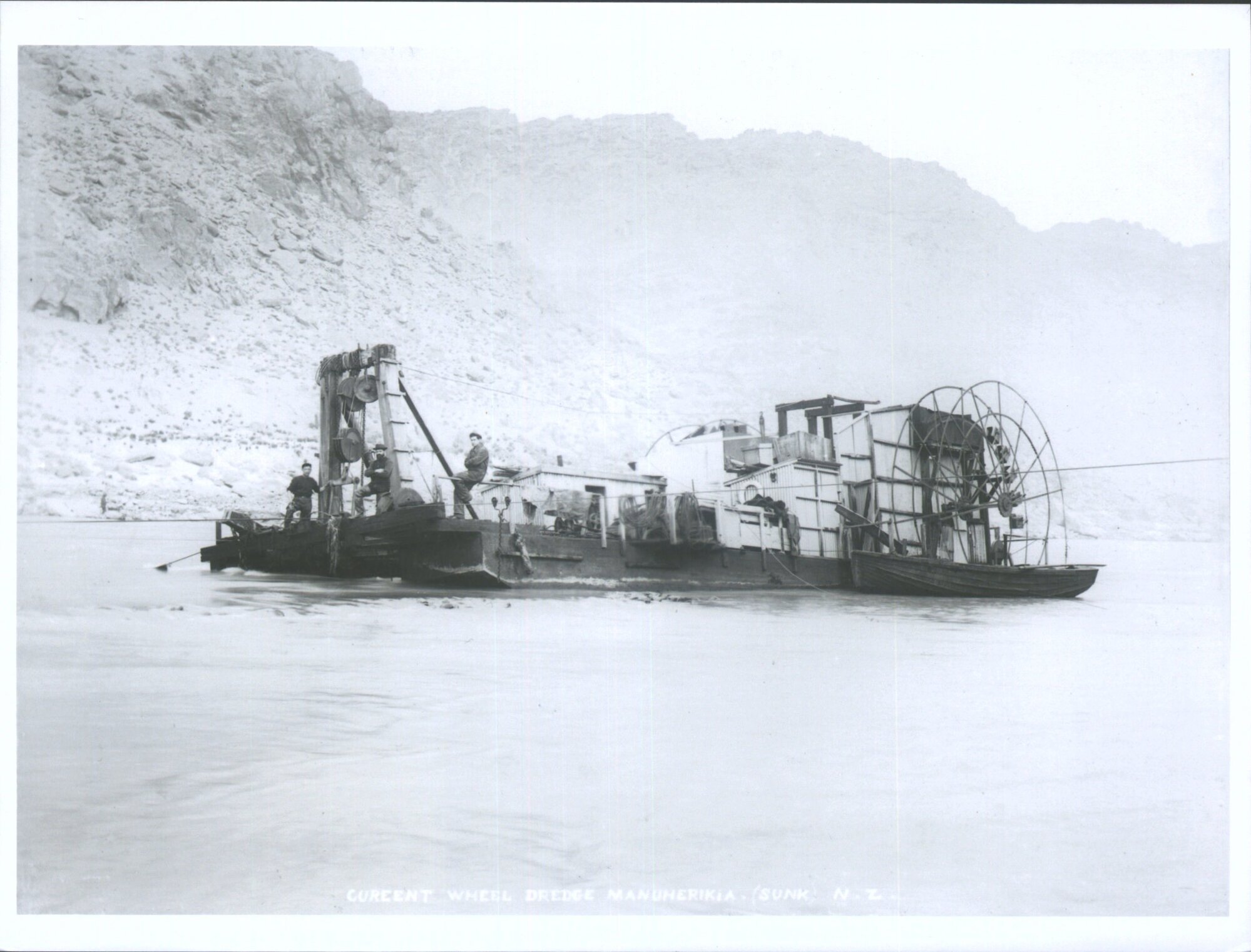 Cureent Wheel Dredge Manuherikia (sunk)