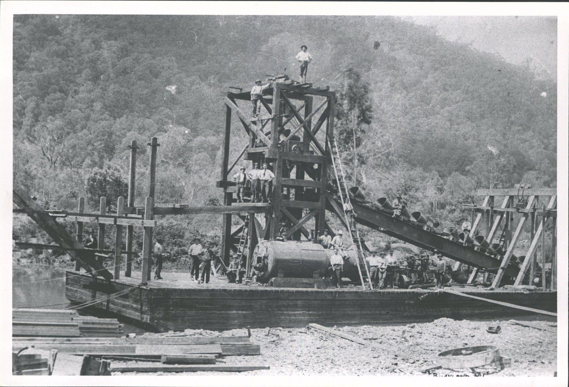 Dredge building Buckland no. 1