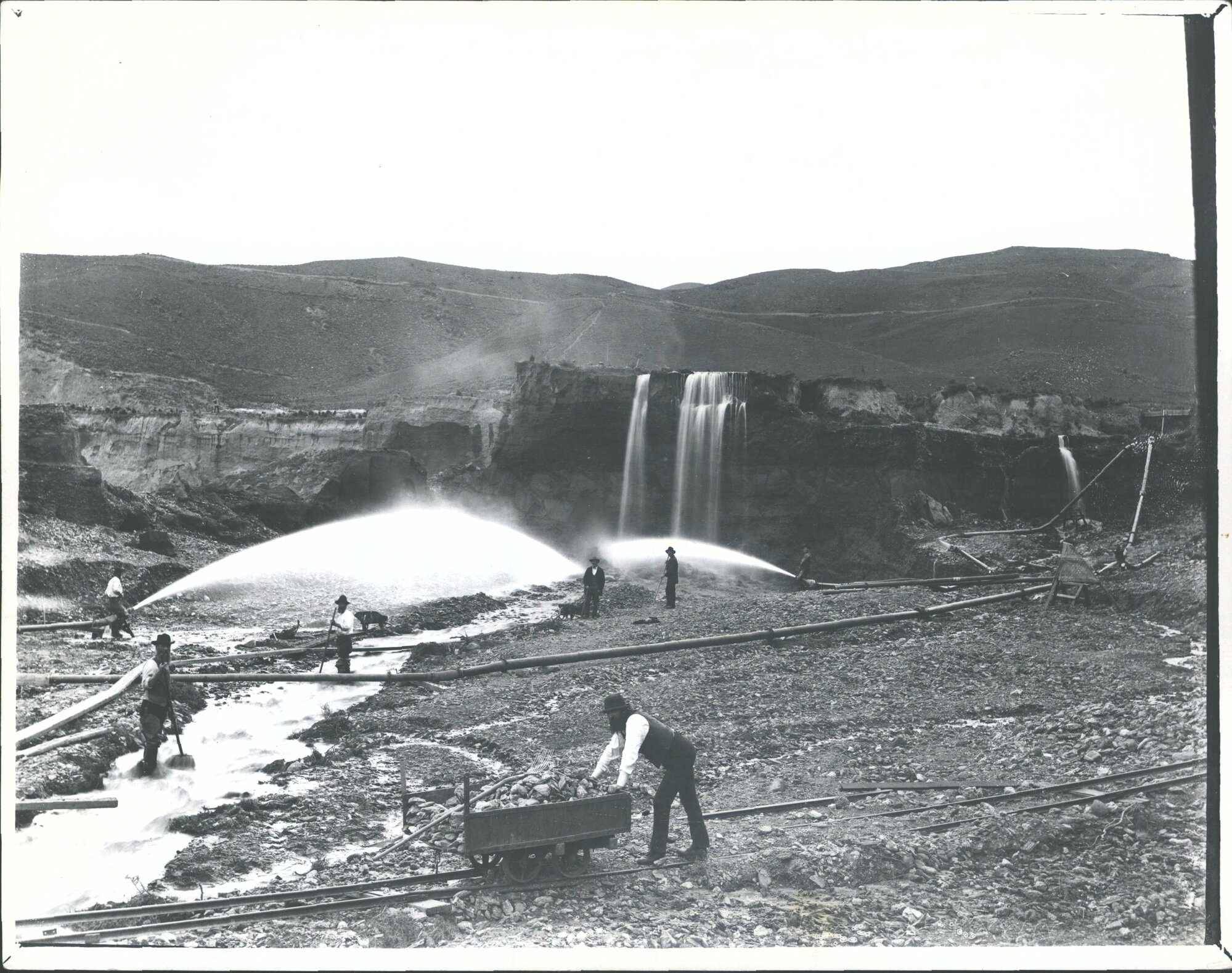 sluicing operations at Matakanui