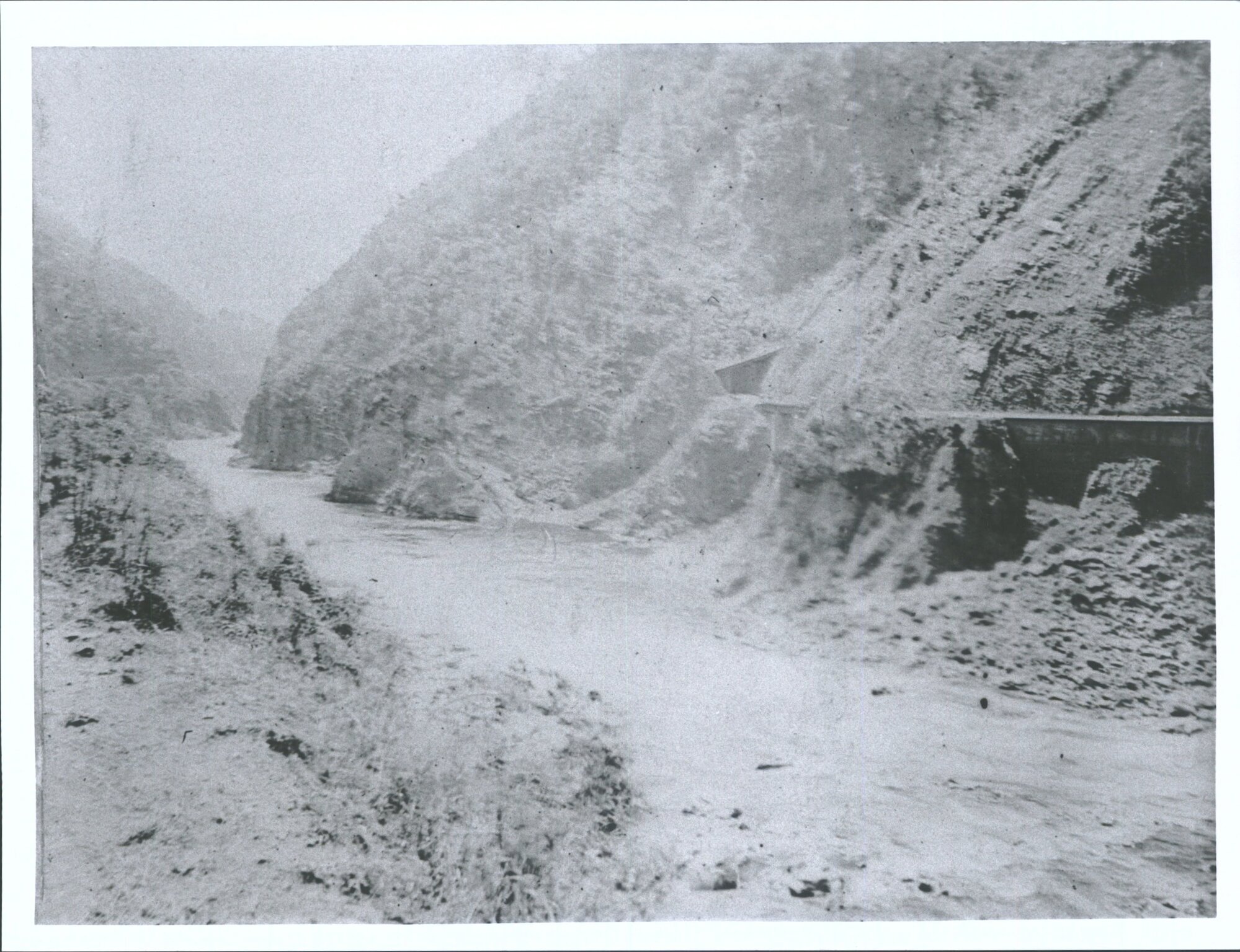 Manawata Gorge - showing tunnellers