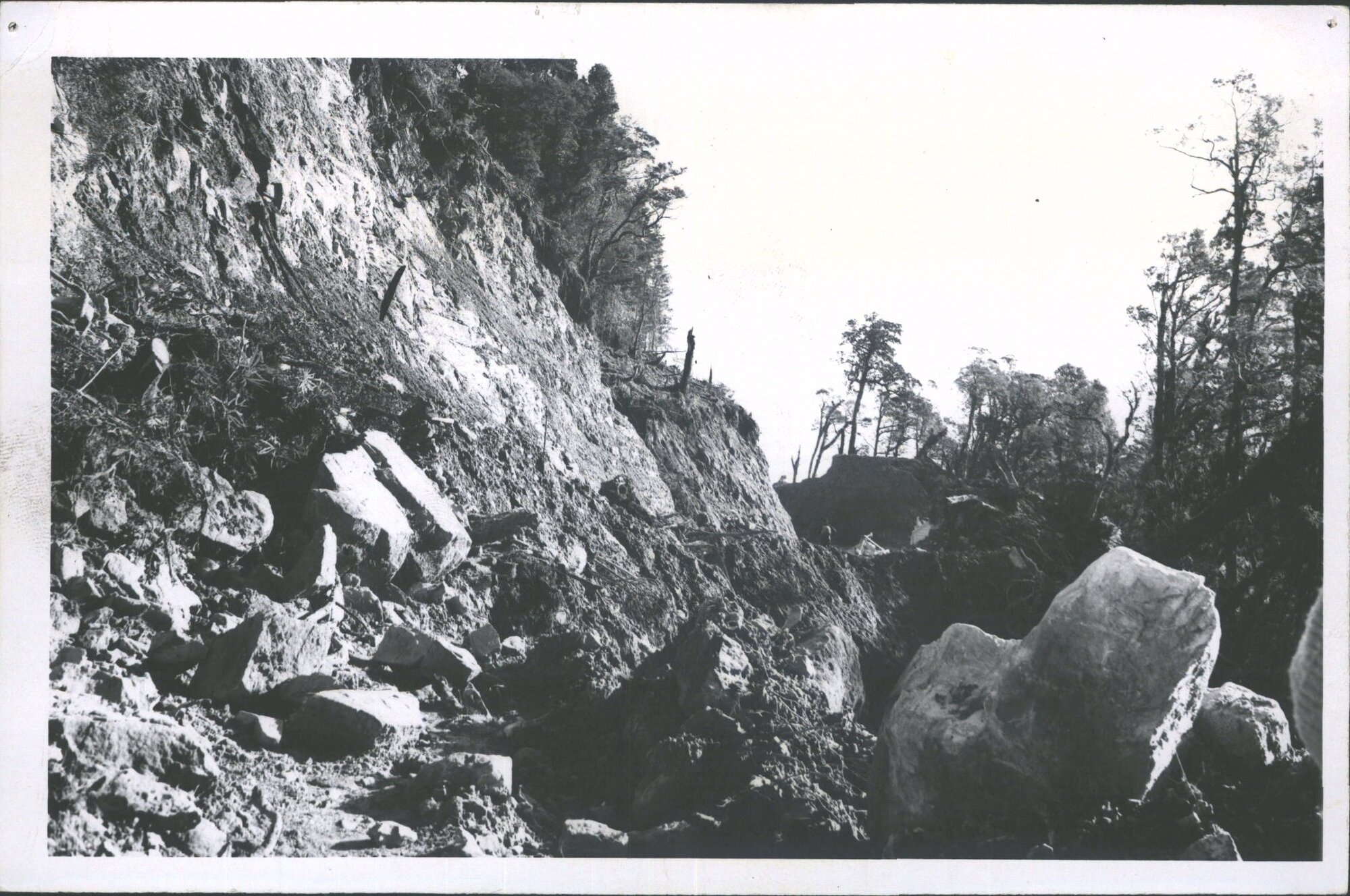 BIG EXCAVATION TASK ON HAAST ROAD