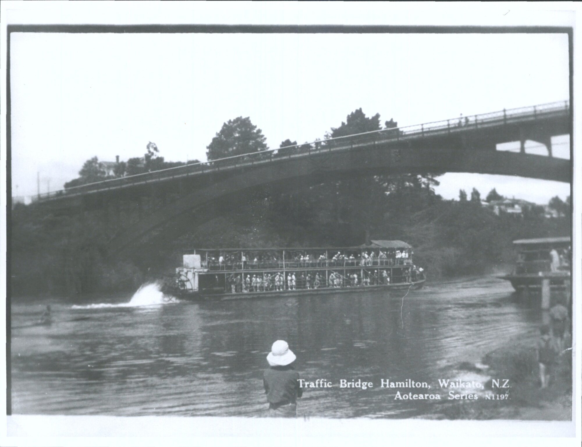 Traffic Bridge, Hamilton, Waikato, N.Z.