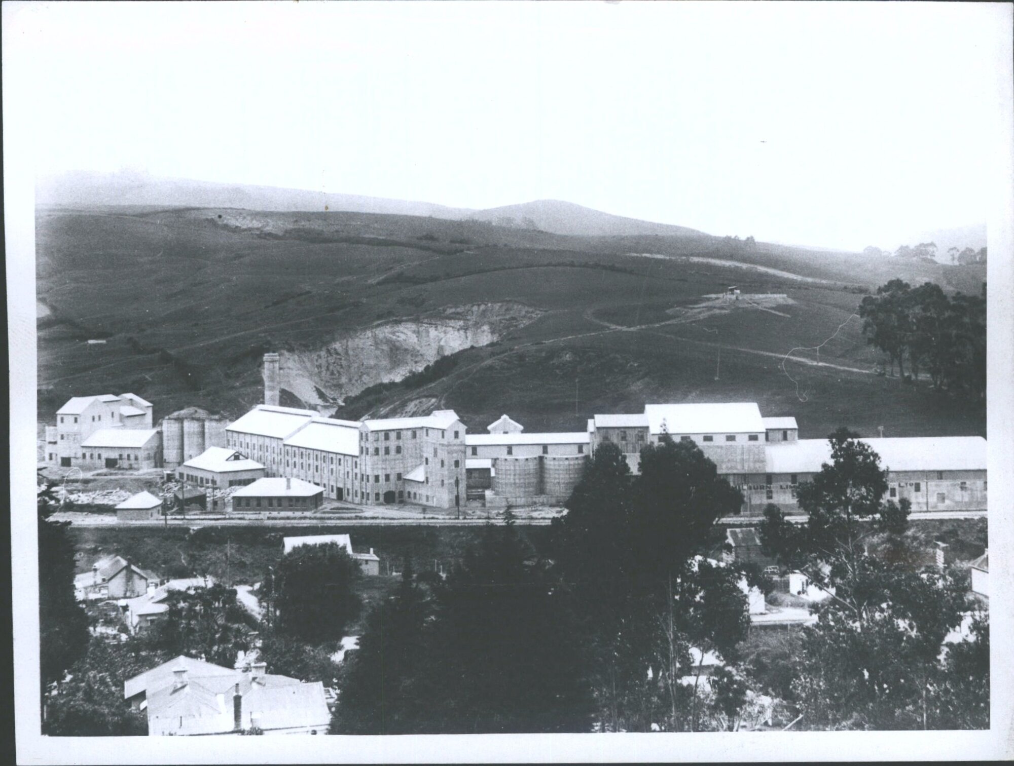 Millburn Lime &amp; Cement Company's works at Burnside