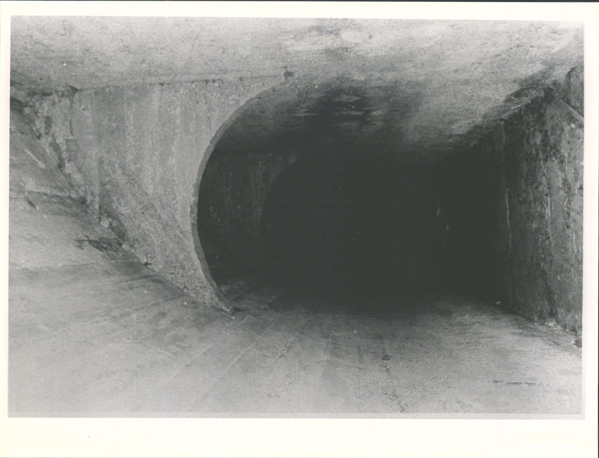 Chicory building 10.7.1974. Photo no 6 Perimeter Vaulting around Firing ovens