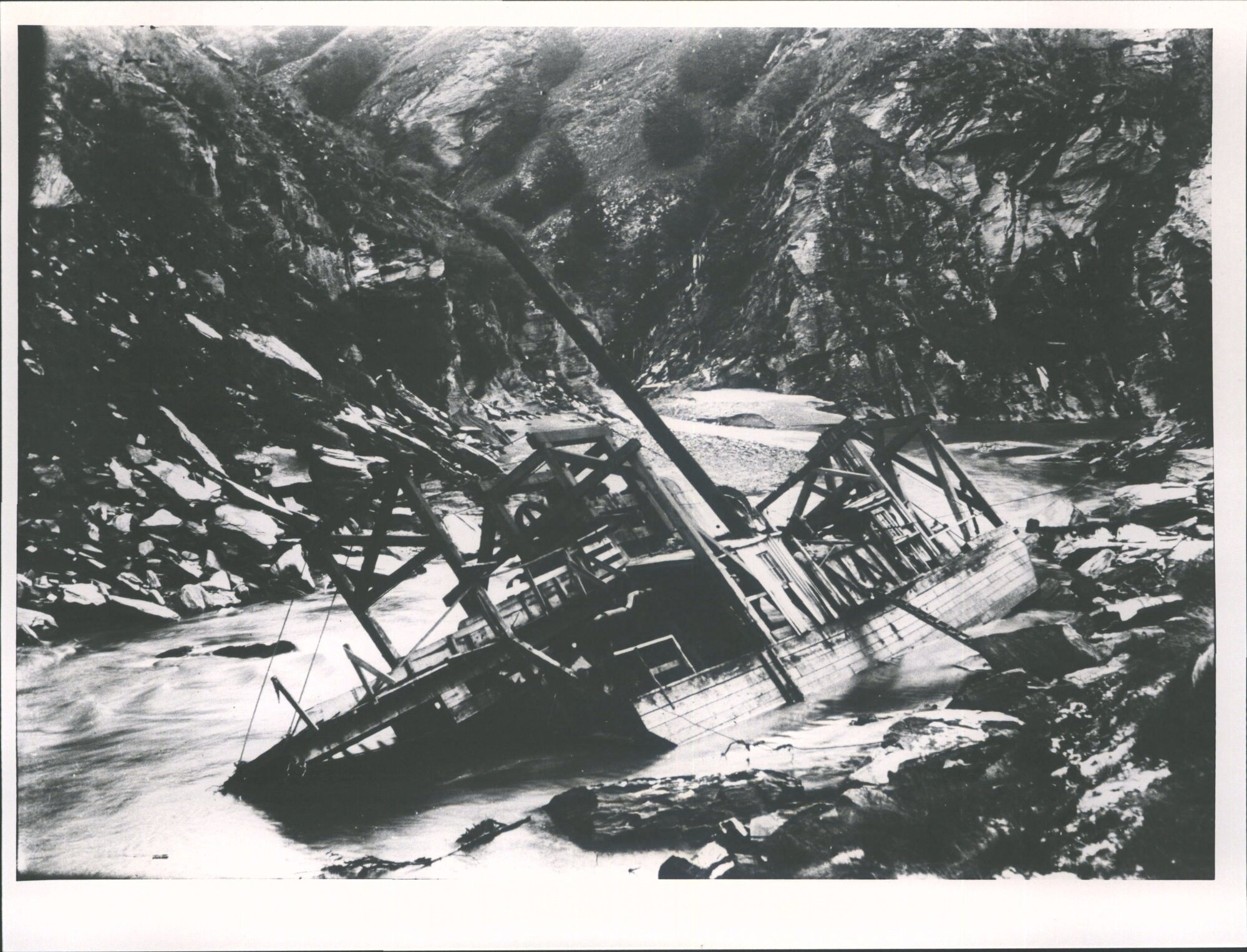 Sunken Sew Hoy Dredges