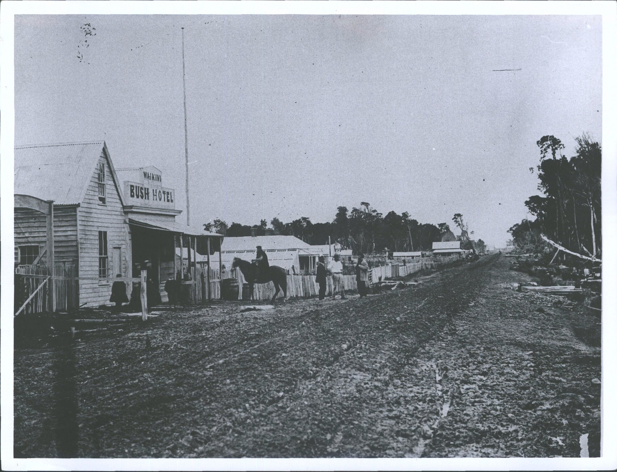 Waikiri  Hotel, about 3 miles from Invercargill. Man route north, carried heavy traffic from Wakatipu gold fields