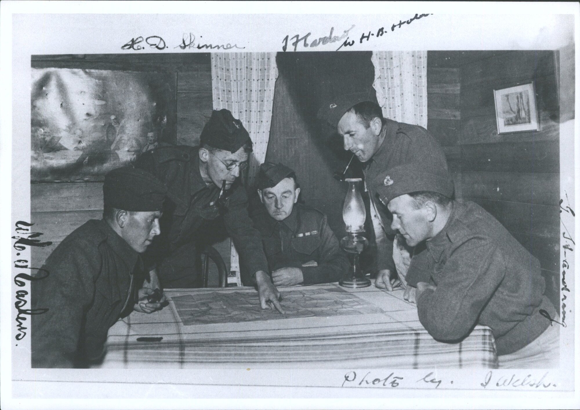 Group of 5 in Murray Thomsons Cottage at Murdering Beach