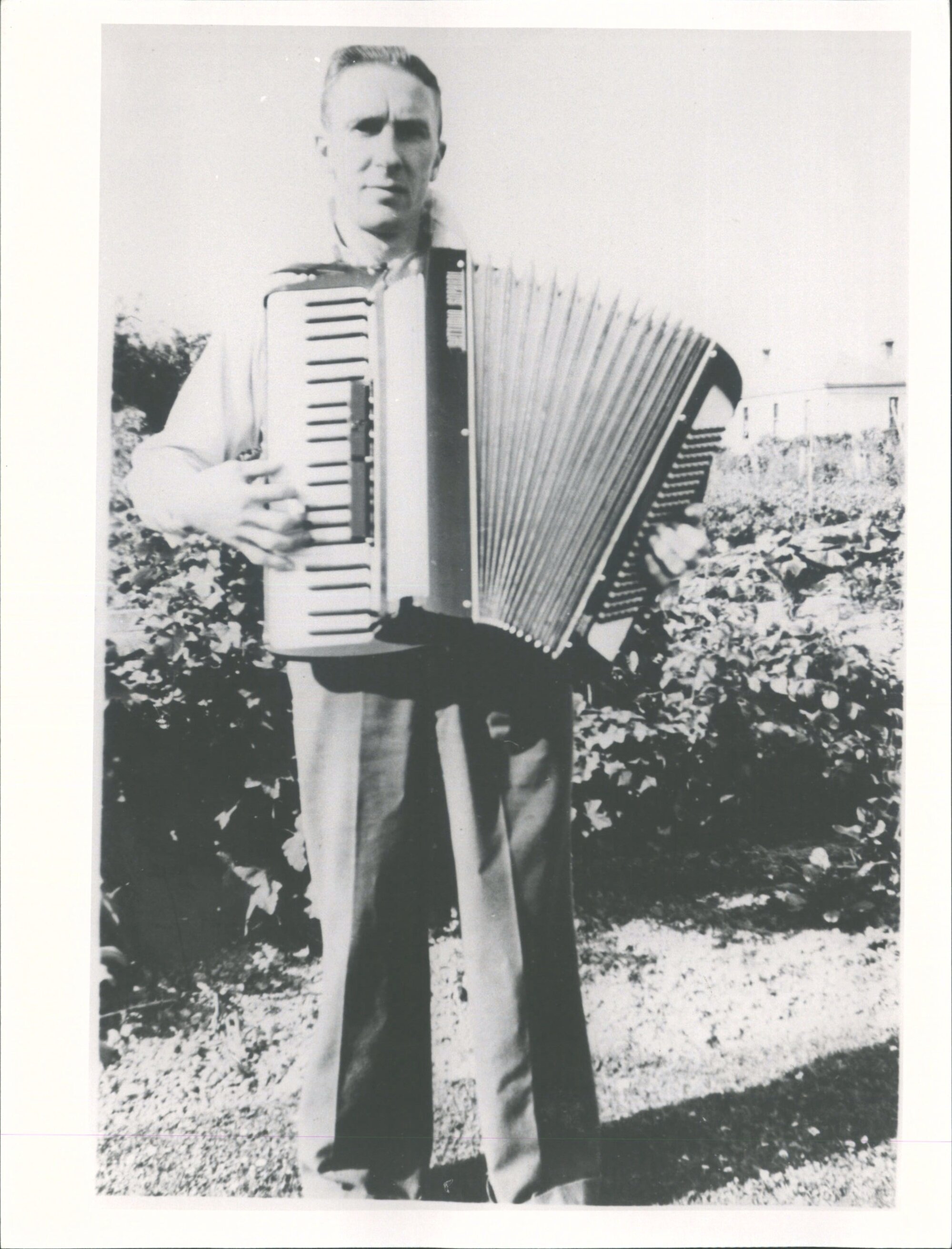 Sandy Robertson - Piano According