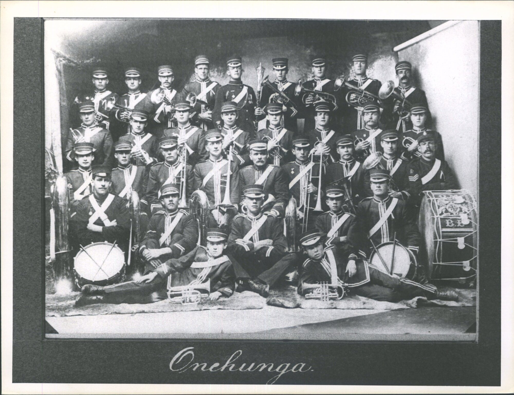 MUSICAL GROUPS - BANDS