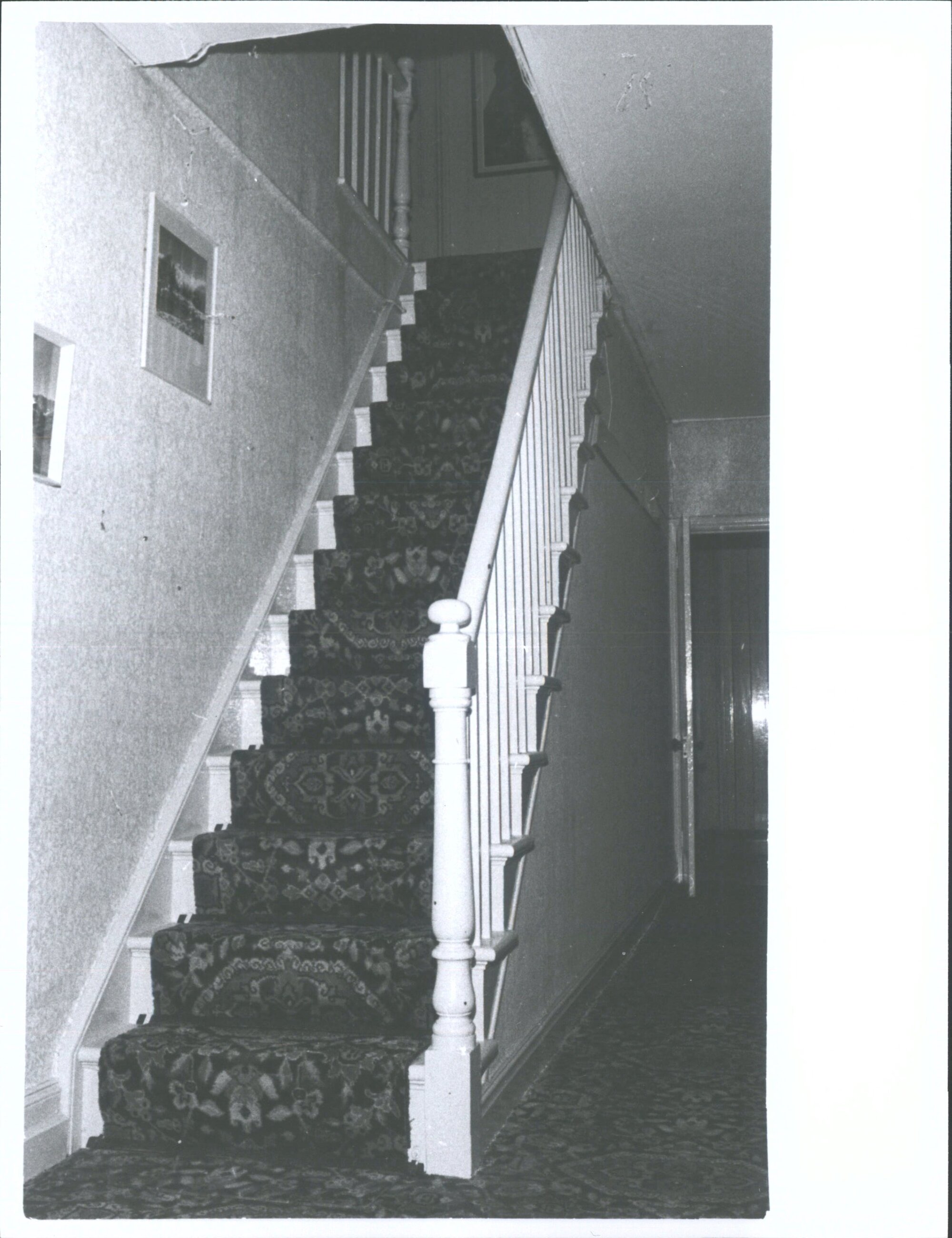 "Gowrie", internal staircase