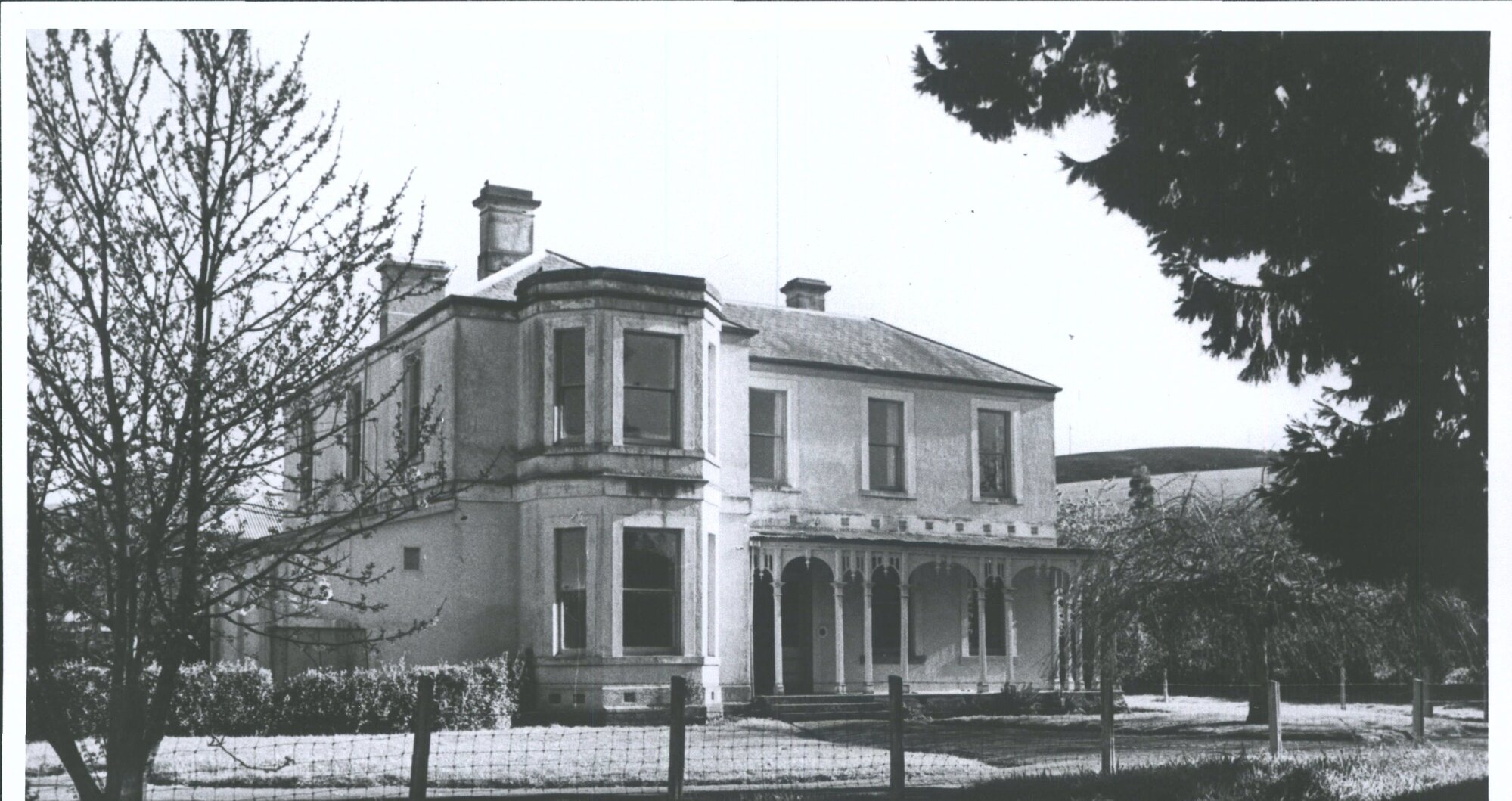 Front view of Salisbury