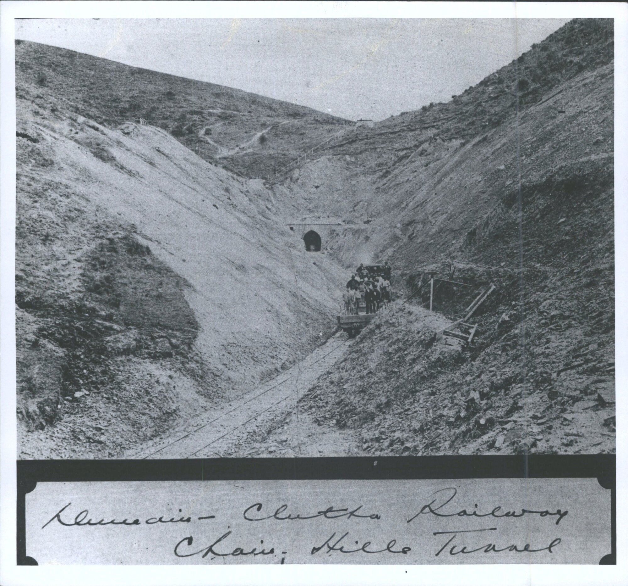 Dunedin-Clutha Railway, Chain Hills Tunnel