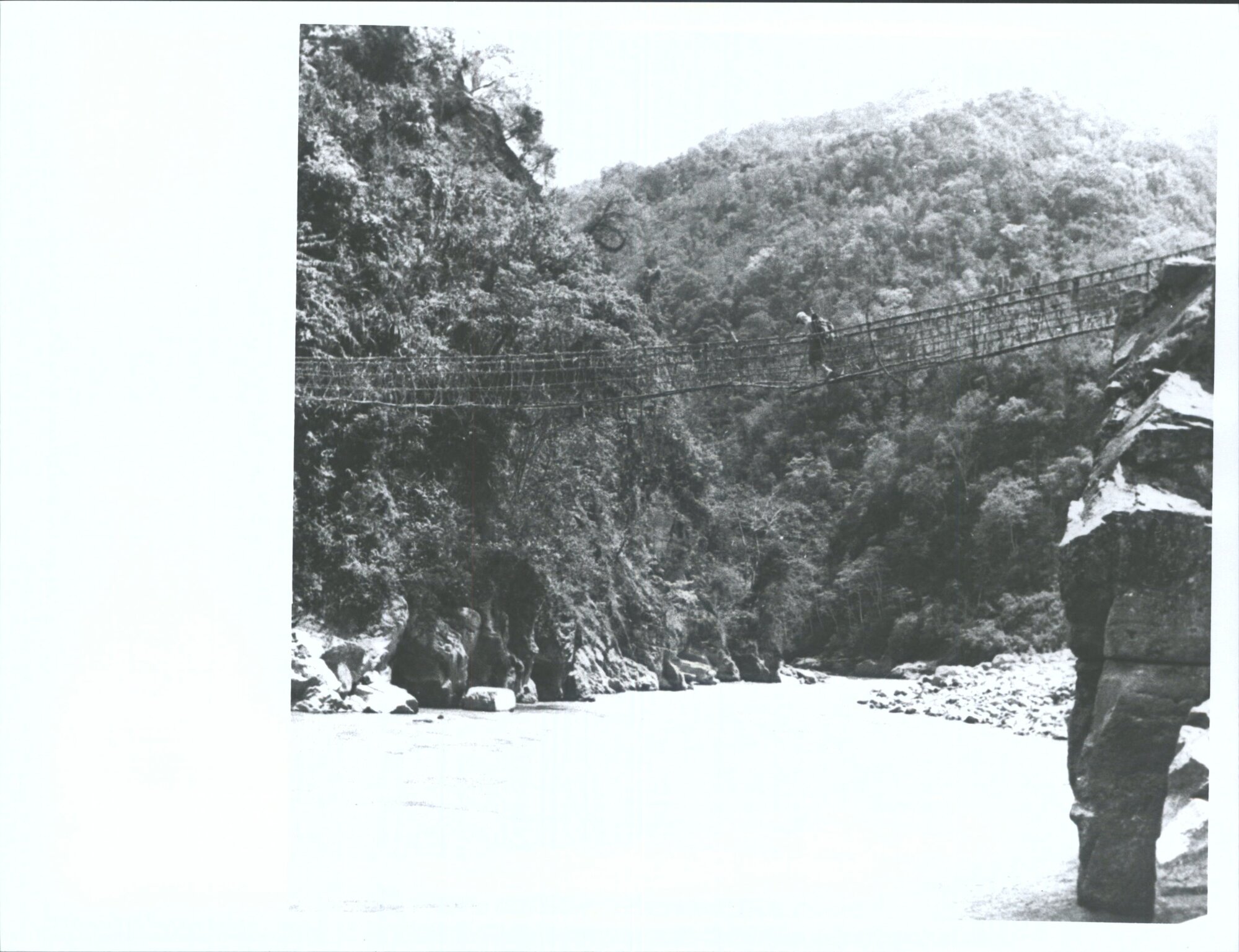 "On April 9 the expedition left Khandbari with 130 coolies to explore the valleys situated on the far side of the Arun river, in