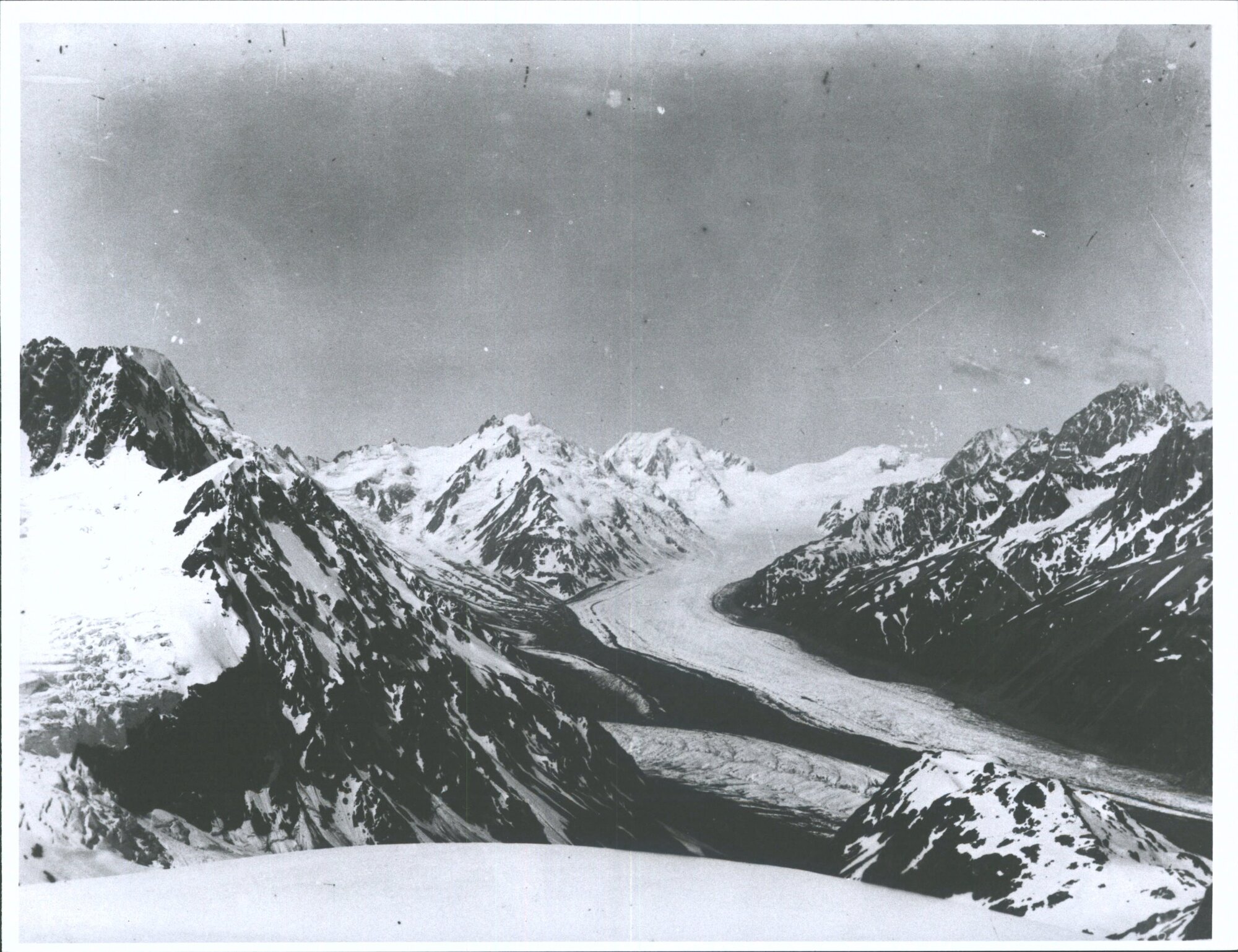 Looking up Tasman Glacier from Ball Pass