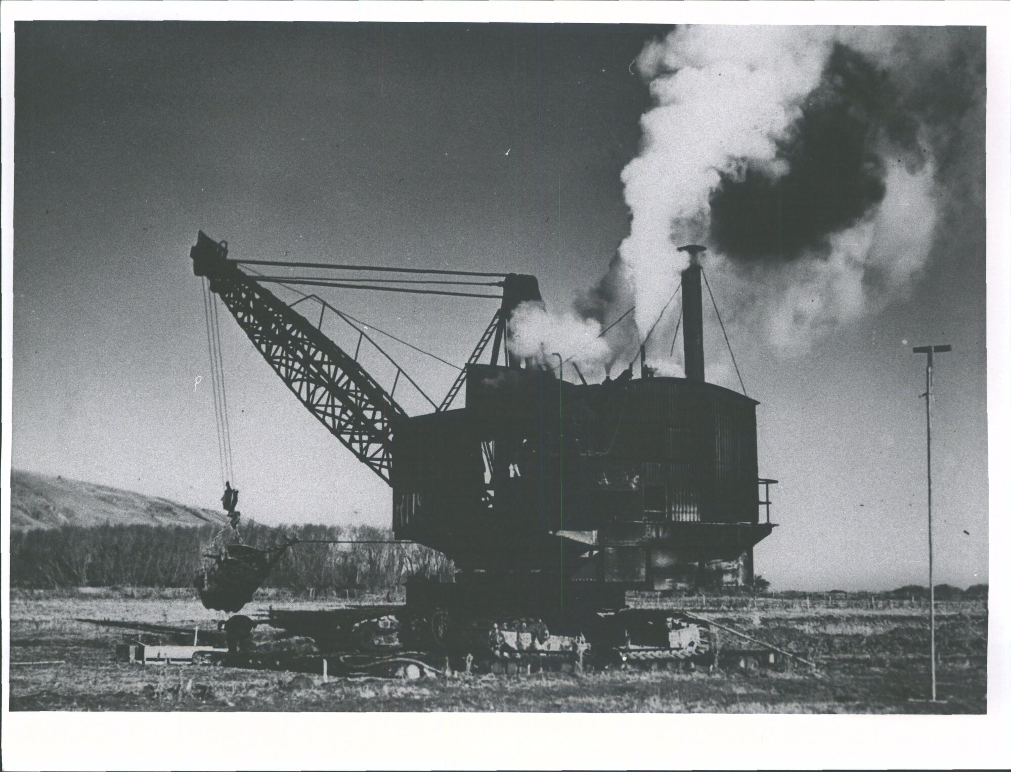 Dragline working on Taieri. Flood protection scheme about 1926