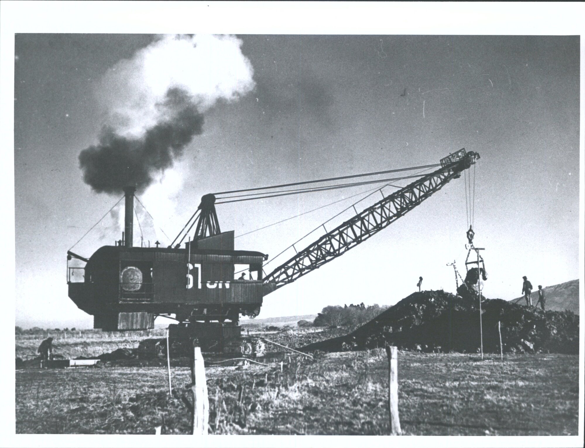 Dragline. Flood protection scheme about 1926