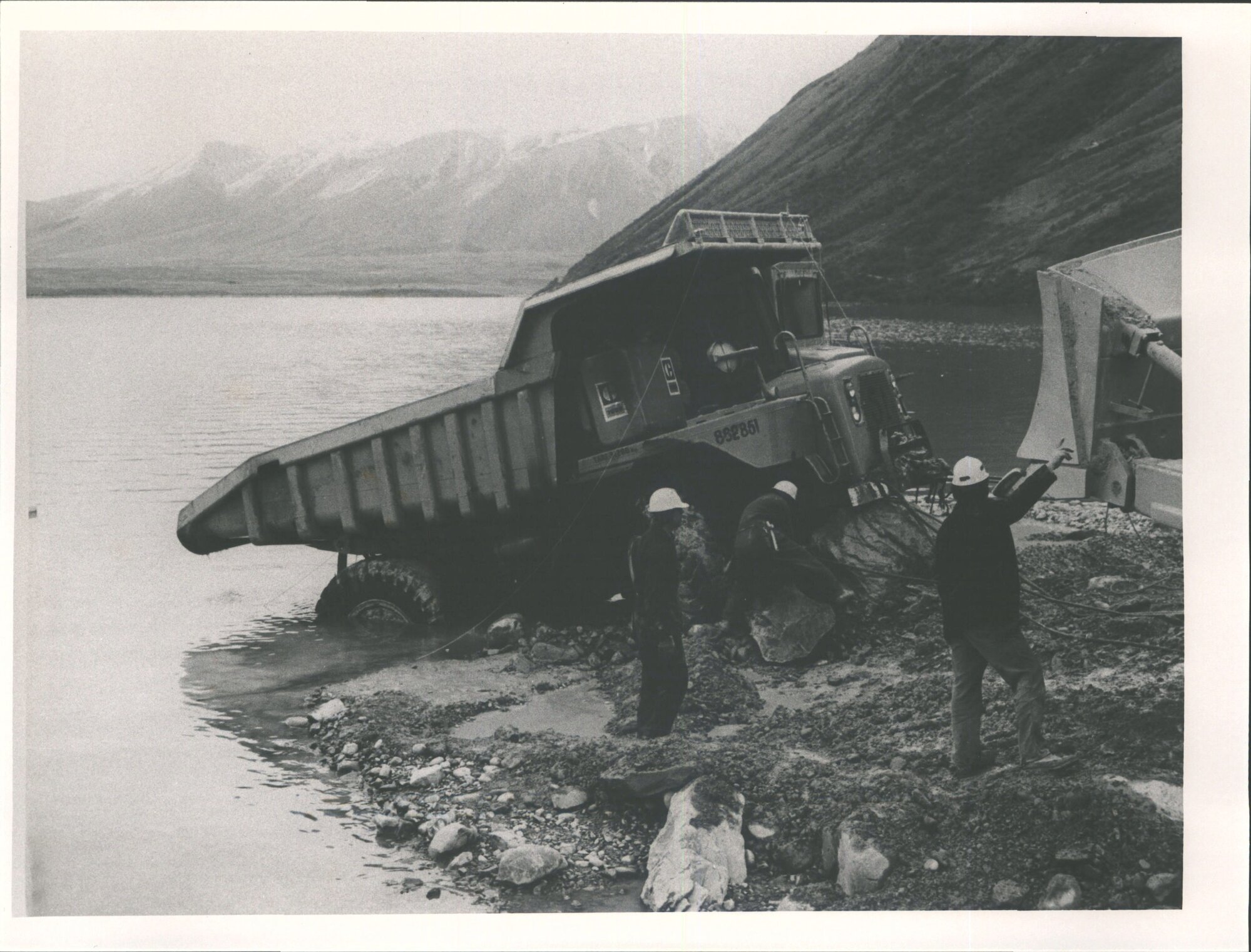 Rescue operation of caterpillar 769 Dump truck