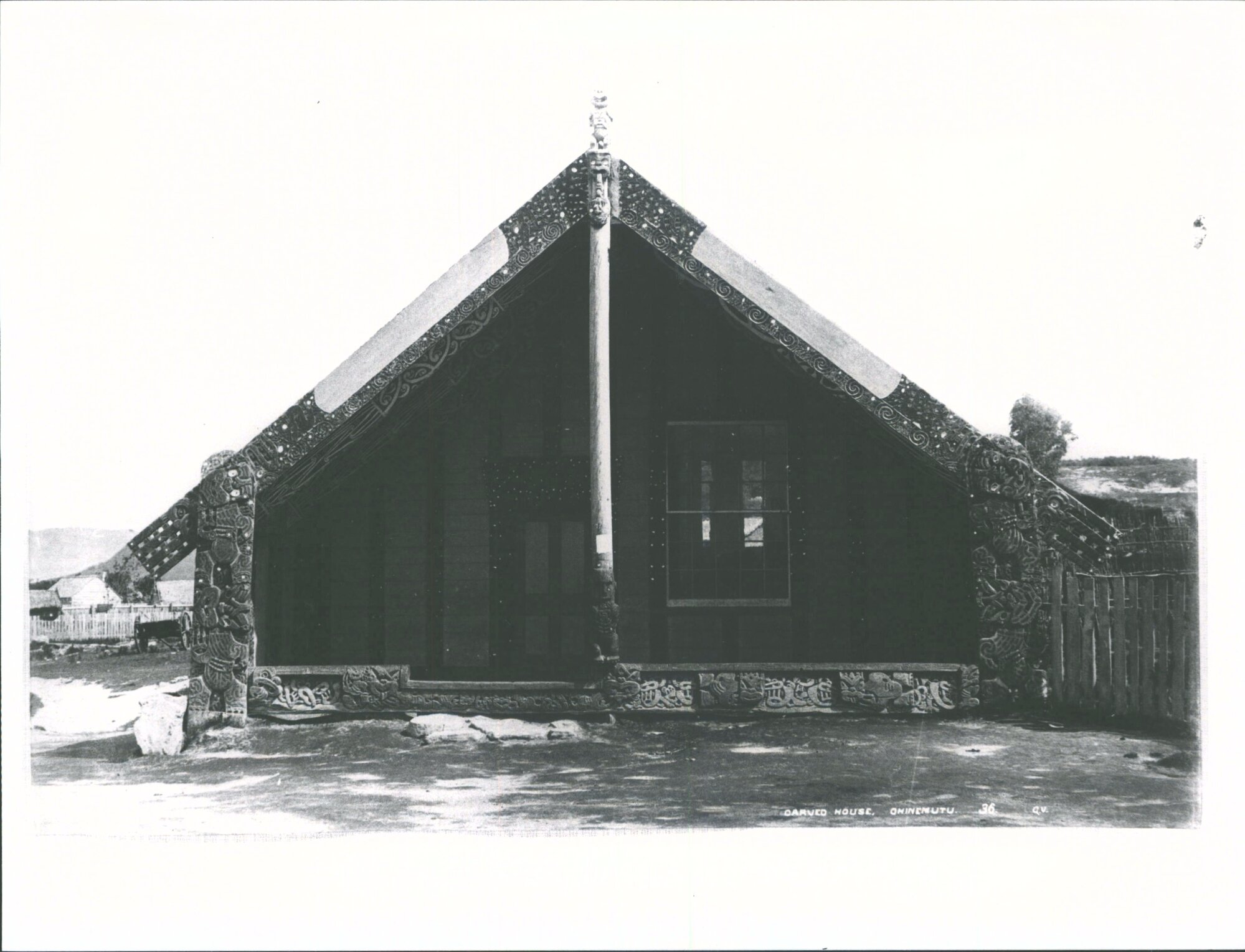 Tamatetakapua' 'Caved House'