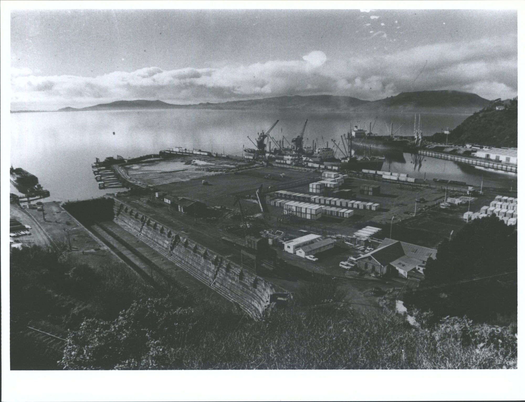 Container terminal being extended