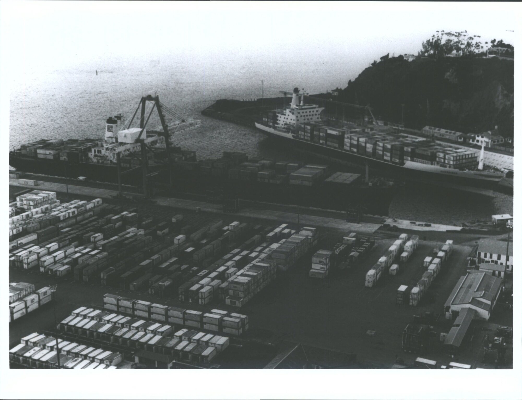 Remuera (foreground) &amp; the Lloydiana