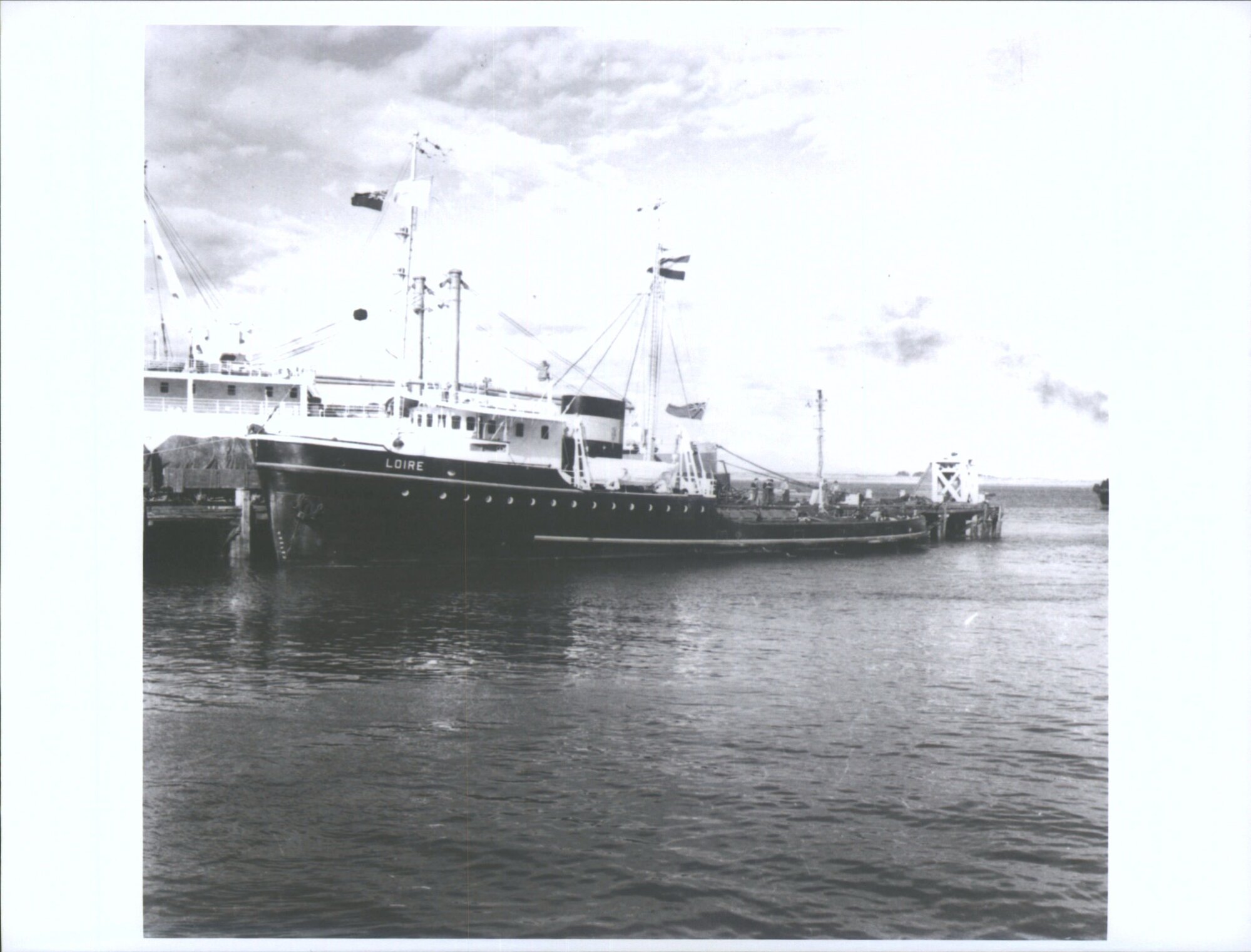 BLUFF-LOIRE (2) (DUTCH TUG)