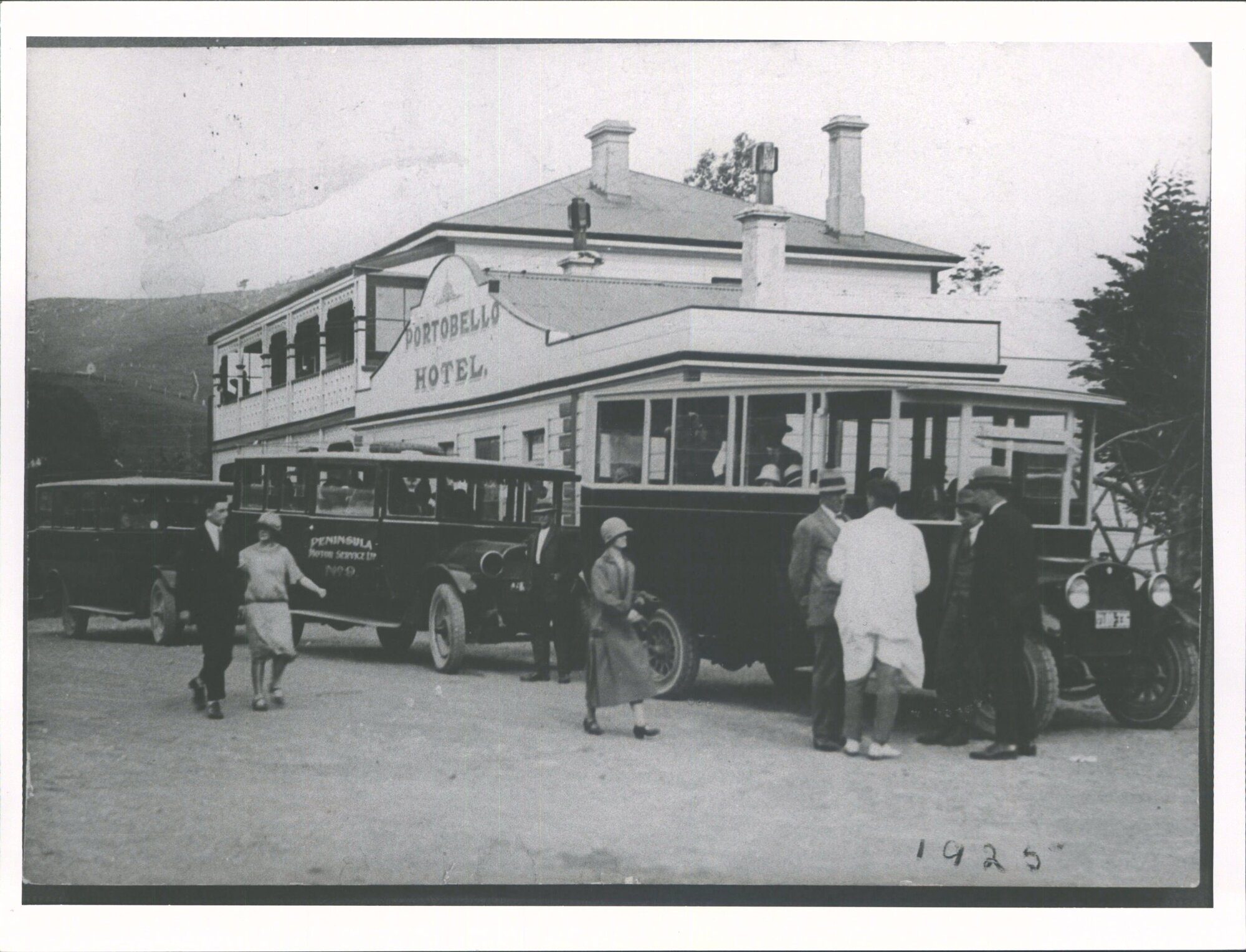 Hotel &amp; Peninsula Motor Service Car no 9