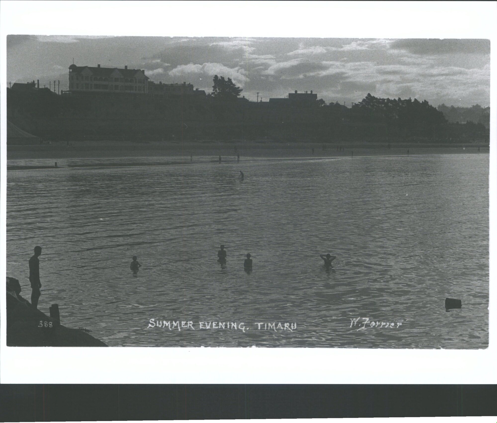 Summer Evening, Timaru