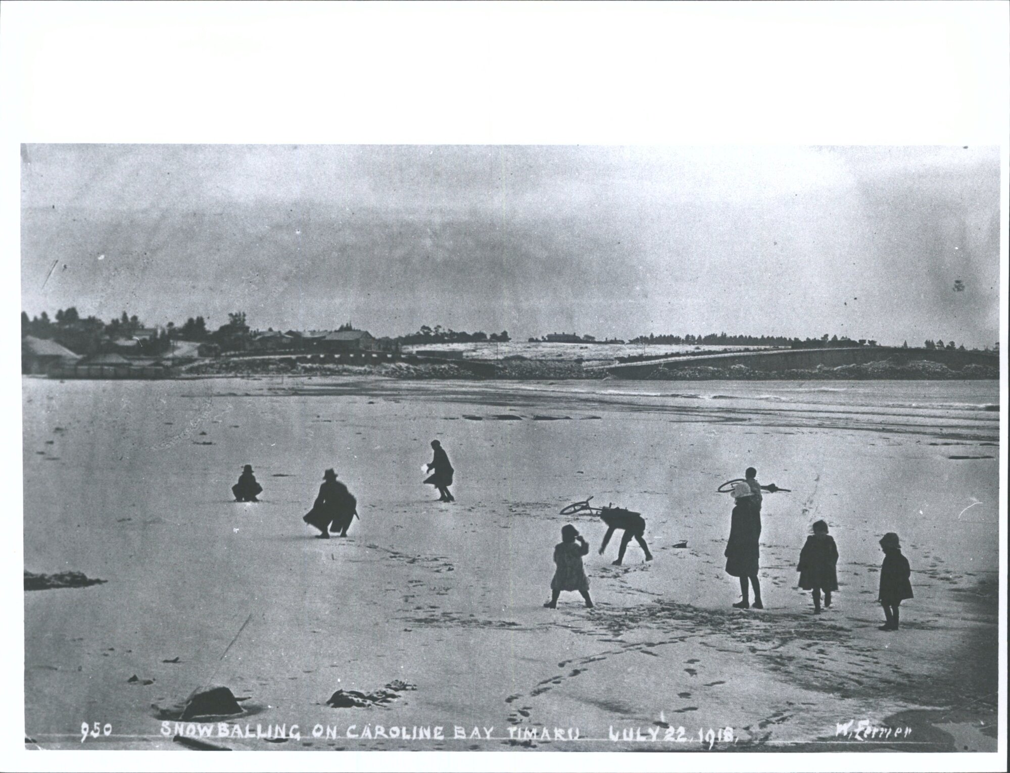 Snowballing on Caroline Bay, Timaru